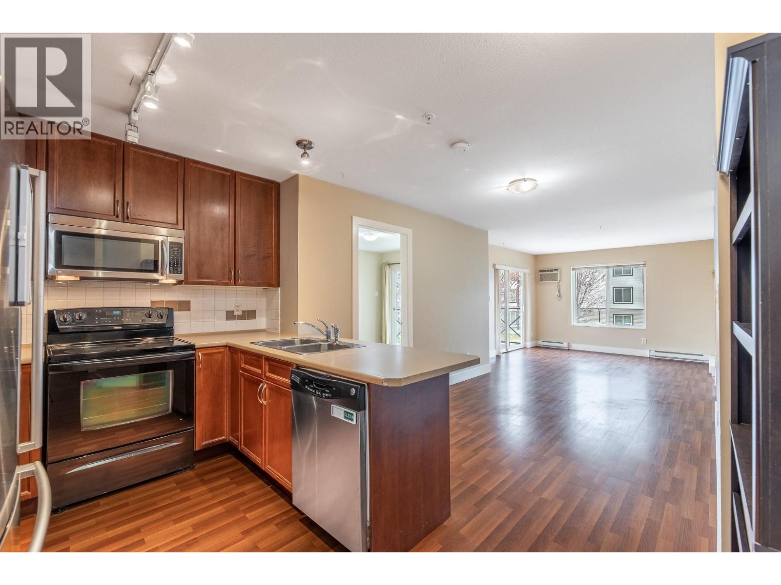 Picture for Unit #203, 256 Hastings  Avenue