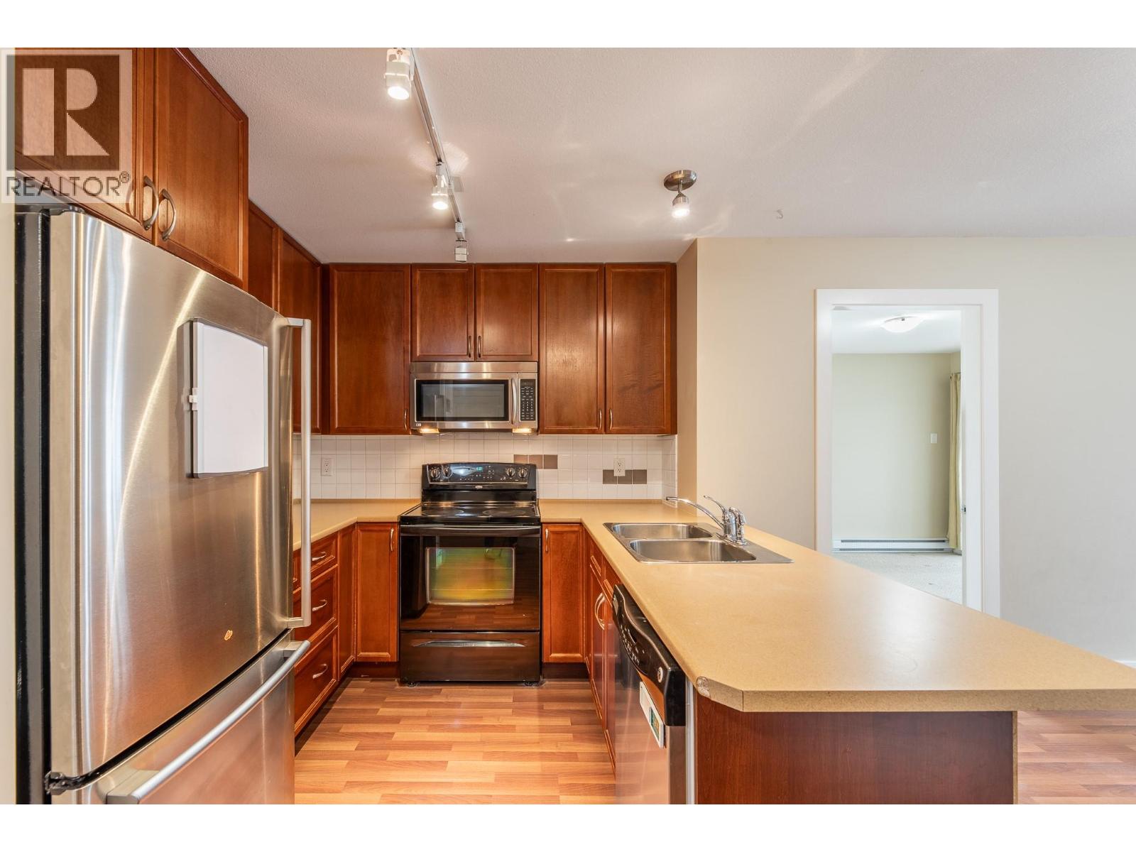 Picture for Unit #203, 256 Hastings  Avenue
