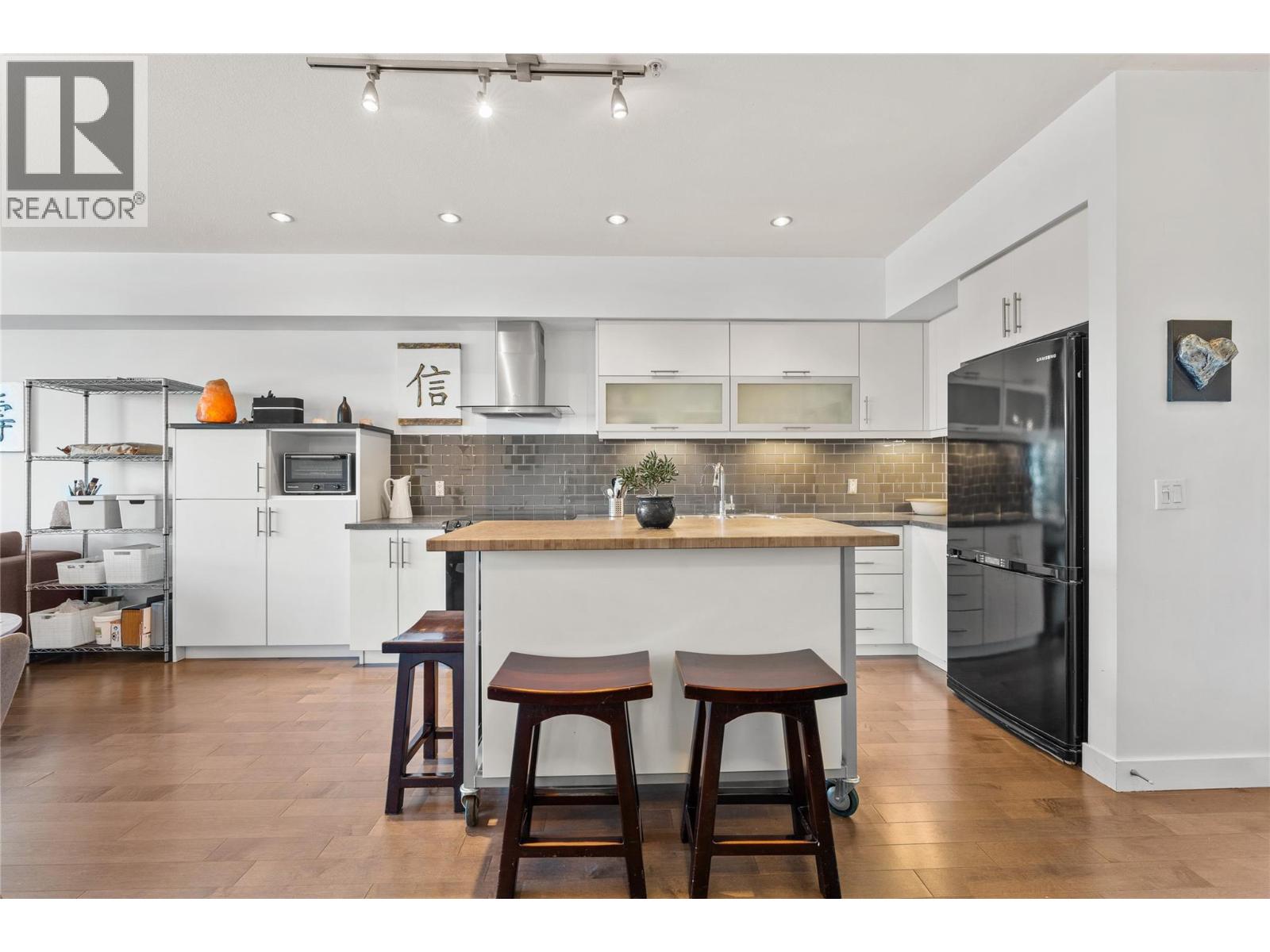 Picture for Unit #307, 700 Martin  Avenue