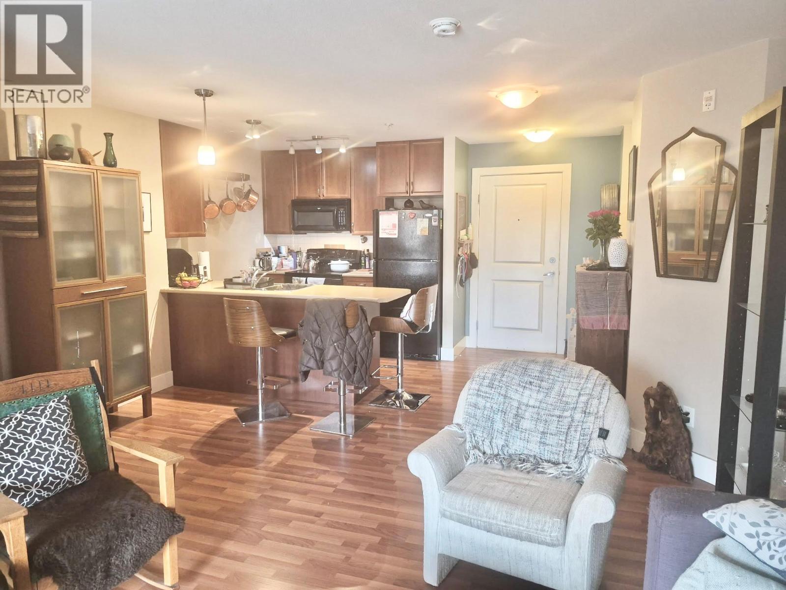 Picture for Unit #318, 246 Hastings  Avenue