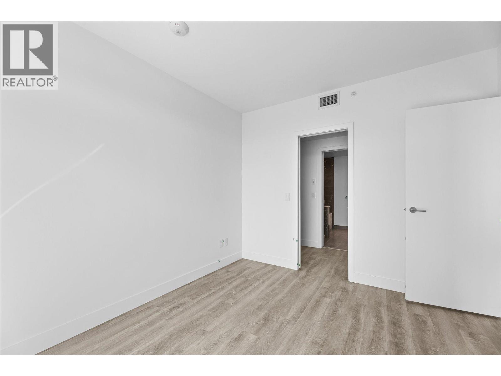 Picture for Unit #3307, 1626 WATER  Street https://www.cirrealty.ca/reb/bc/3/10361123_18.jpg