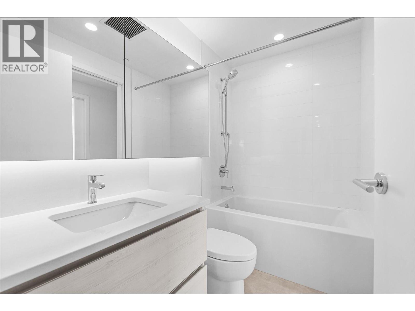 Picture for Unit #3307, 1626 WATER  Street https://www.cirrealty.ca/reb/bc/3/10361123_29.jpg