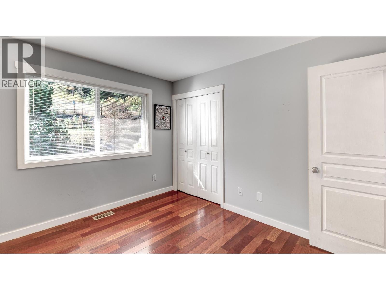 Picture for 3065 Lakeview Cove  Road https://www.cirrealty.ca/reb/bc/3/10362973_24.jpg