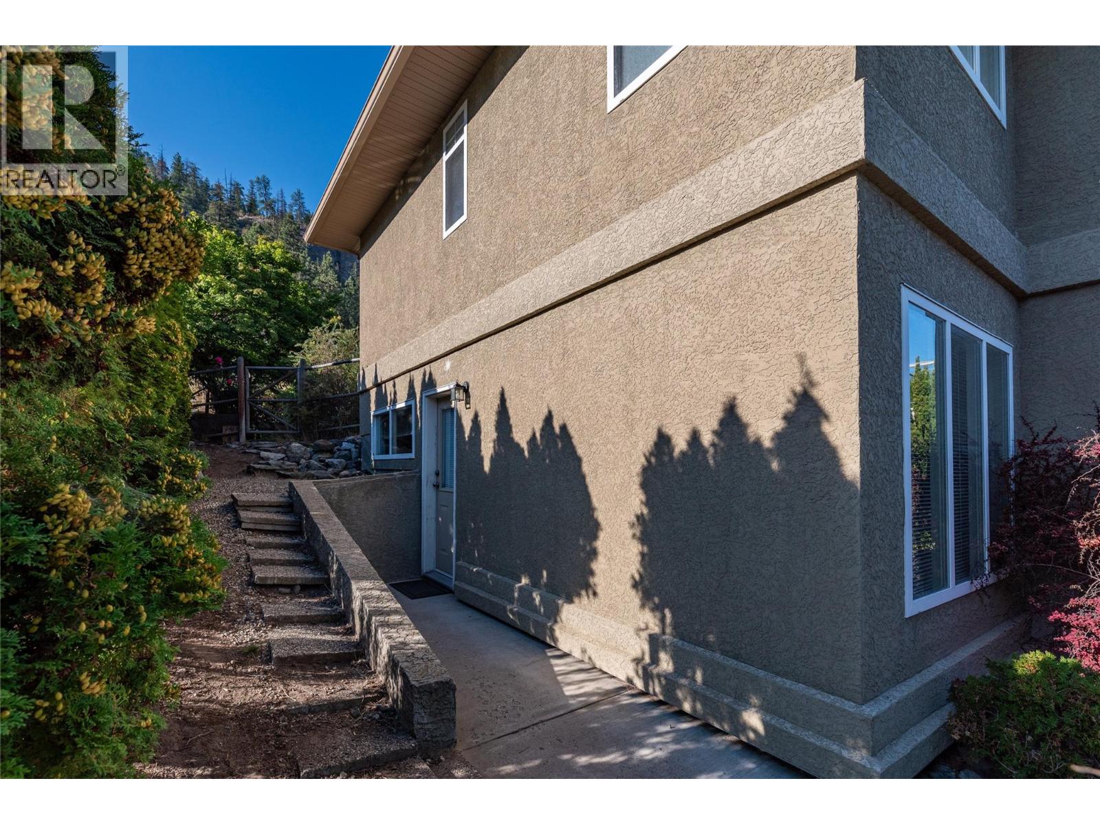 Picture for 3065 Lakeview Cove  Road https://www.cirrealty.ca/reb/bc/3/10362973_46.jpg