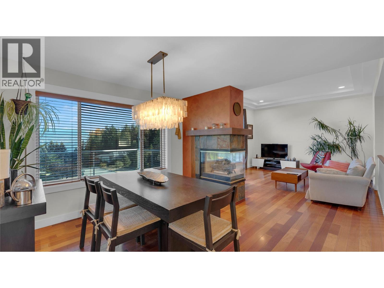 Picture for 3065 Lakeview Cove  Road https://www.cirrealty.ca/reb/bc/3/10362973_8.jpg