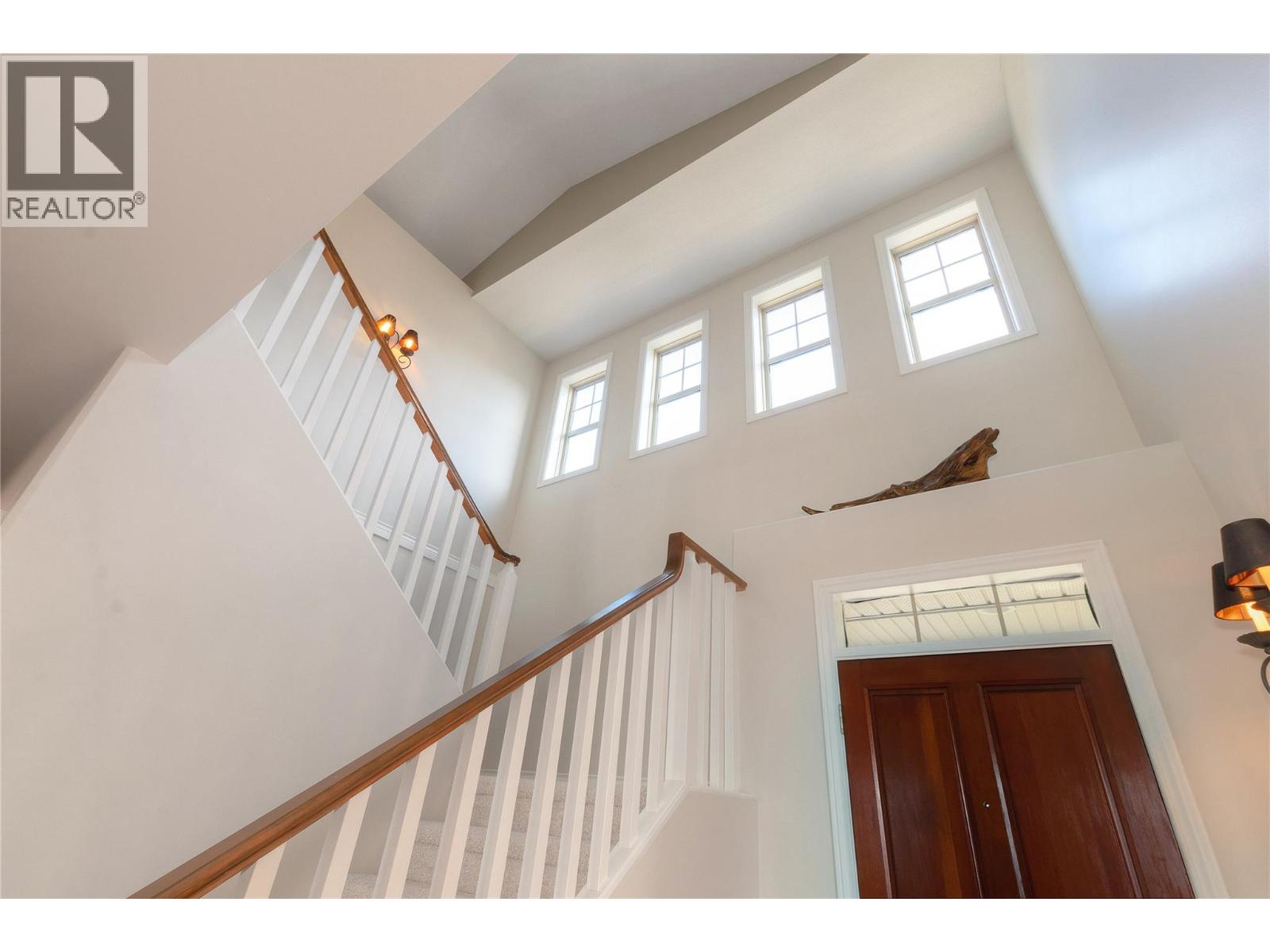 Picture for 1755 Marona  Court https://www.cirrealty.ca/reb/bc/3/10363393_11.jpg