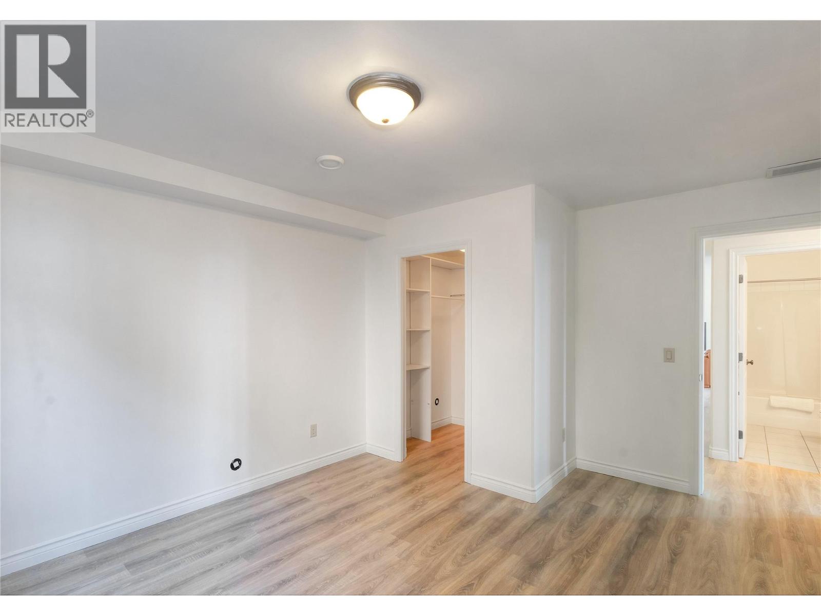 Picture for 1755 Marona  Court https://www.cirrealty.ca/reb/bc/3/10363393_24.jpg