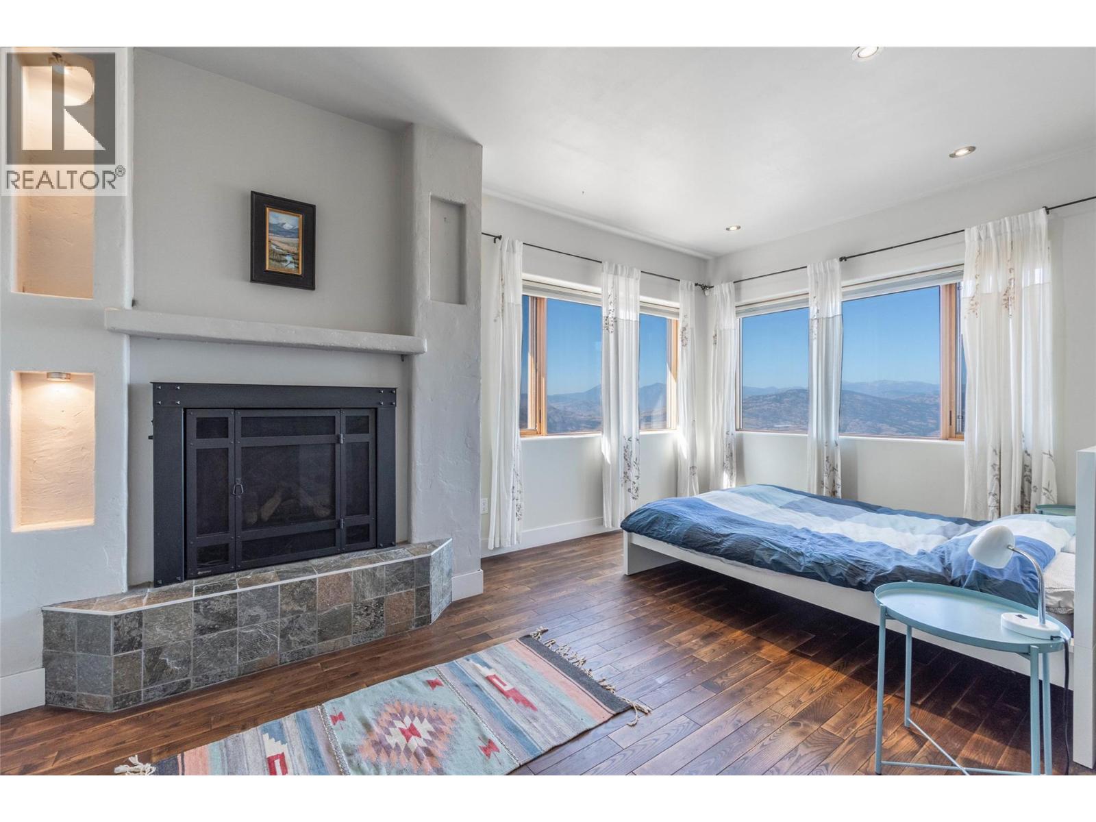 Picture for 110 Chapman  Road https://www.cirrealty.ca/reb/bc/3/10363413_19.jpg