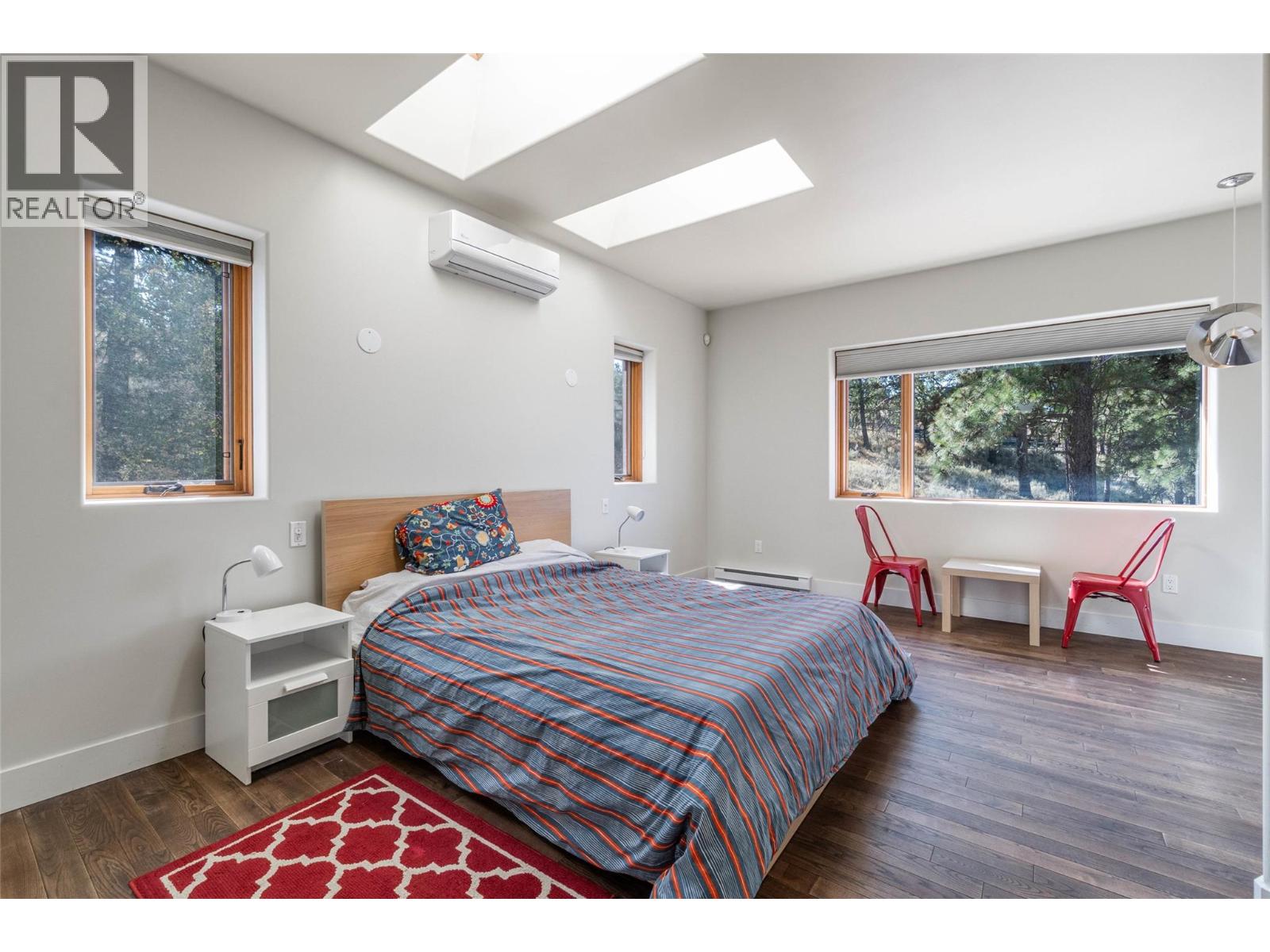 Picture for 110 Chapman  Road https://www.cirrealty.ca/reb/bc/3/10363413_22.jpg