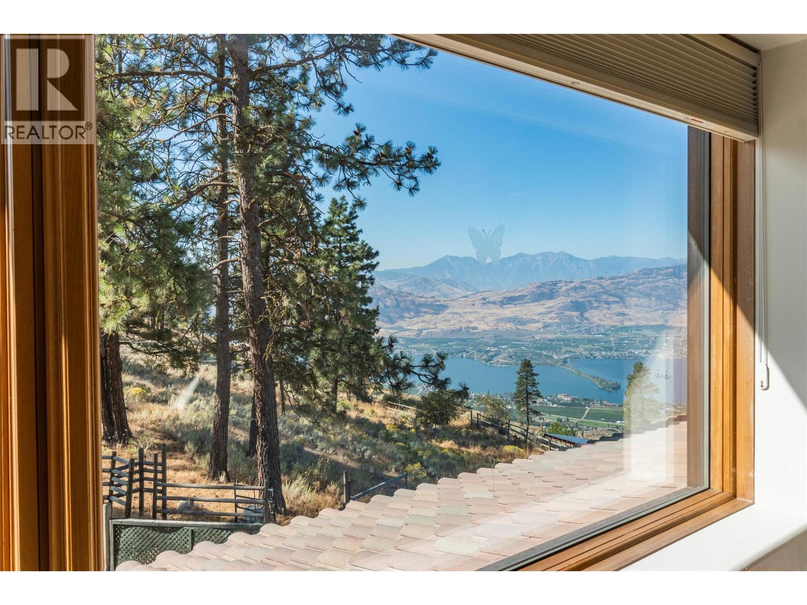 Picture for 110 Chapman  Road https://www.cirrealty.ca/reb/bc/3/10363413_23.jpg