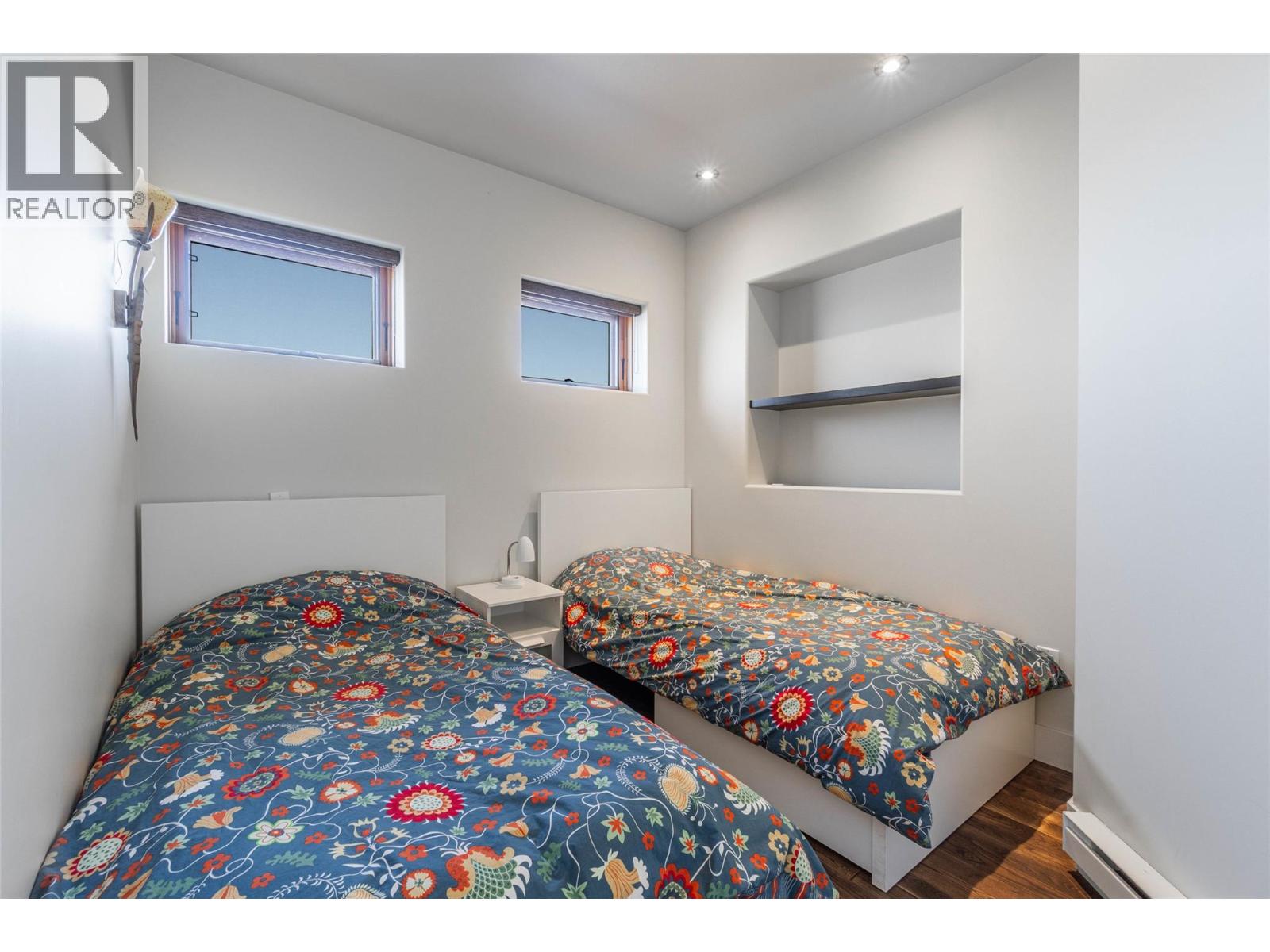 Picture for 110 Chapman  Road https://www.cirrealty.ca/reb/bc/3/10363413_24.jpg