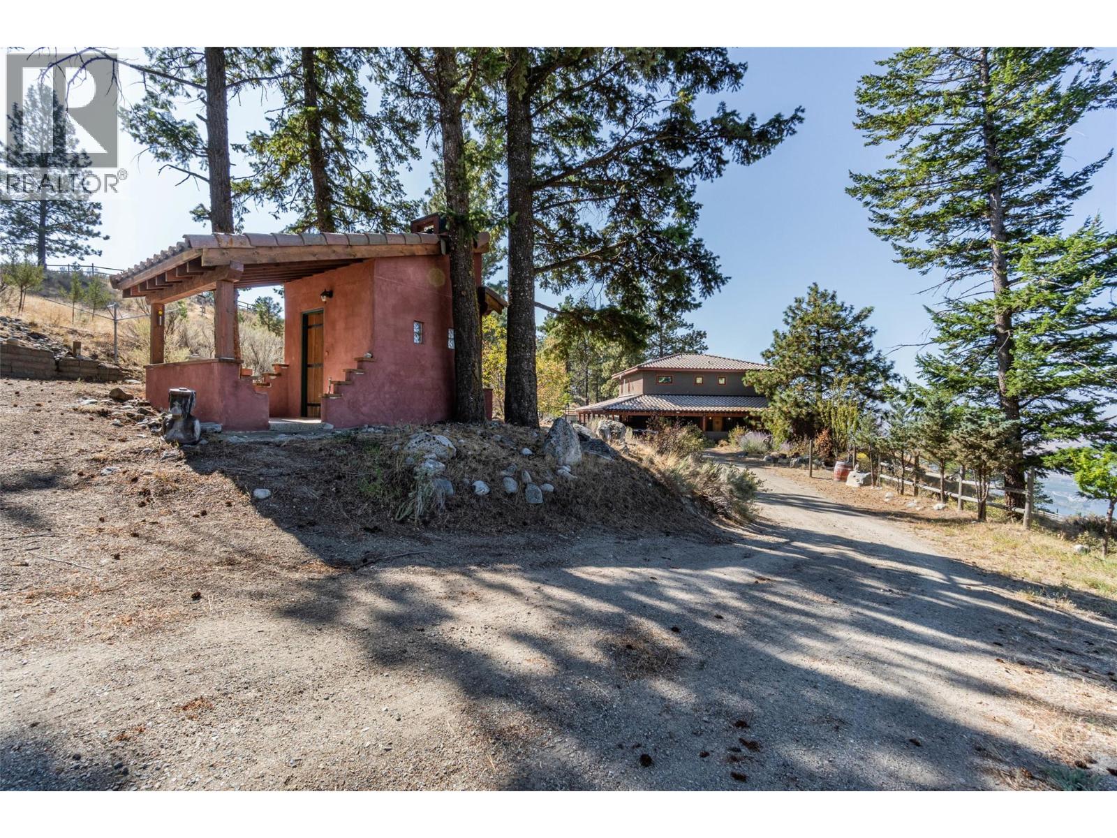 Picture for 110 Chapman  Road https://www.cirrealty.ca/reb/bc/3/10363413_26.jpg