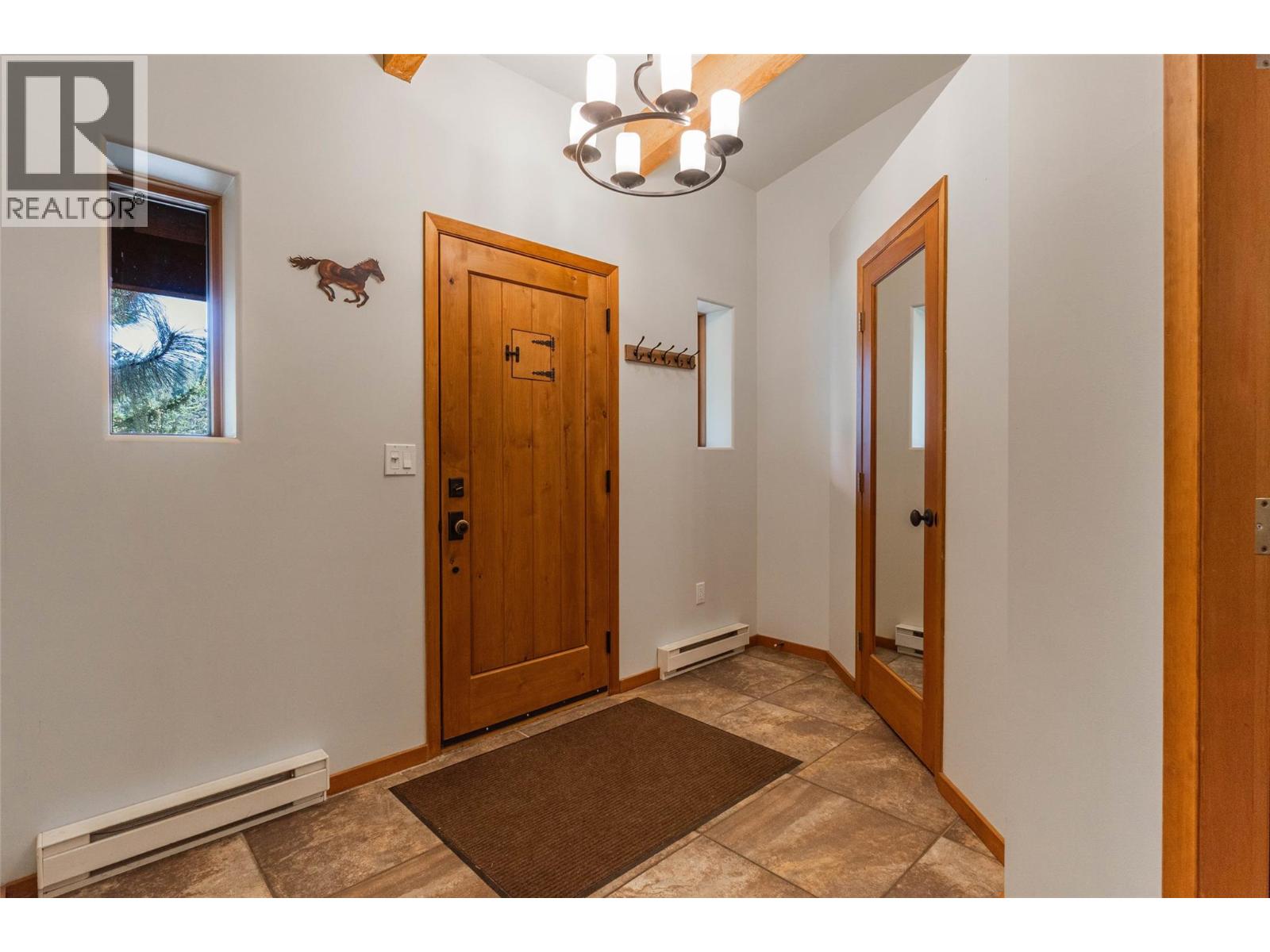 Picture for 110 Chapman  Road https://www.cirrealty.ca/reb/bc/3/10363413_7.jpg