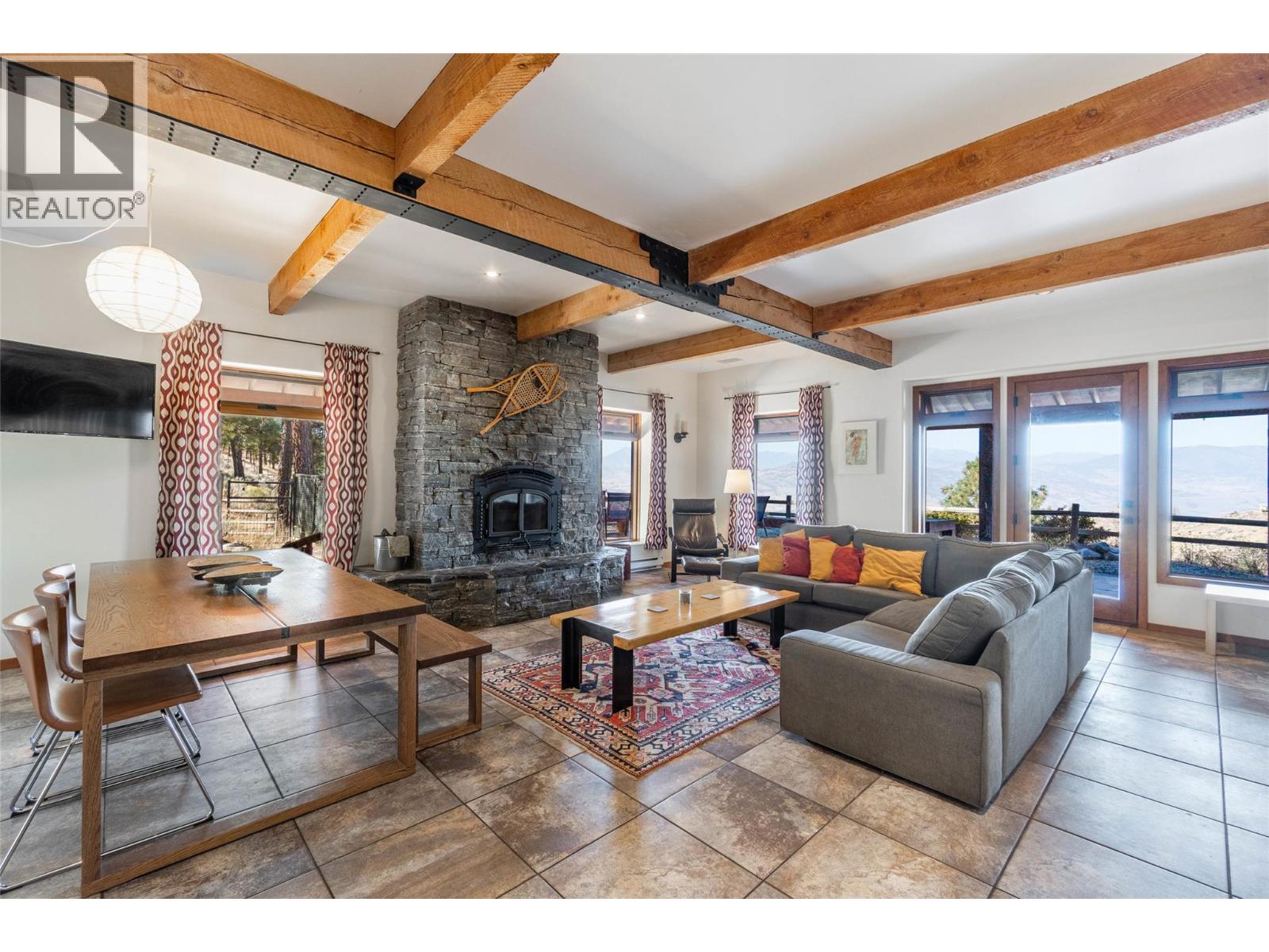 Picture for 110 Chapman  Road https://www.cirrealty.ca/reb/bc/3/10363413_8.jpg