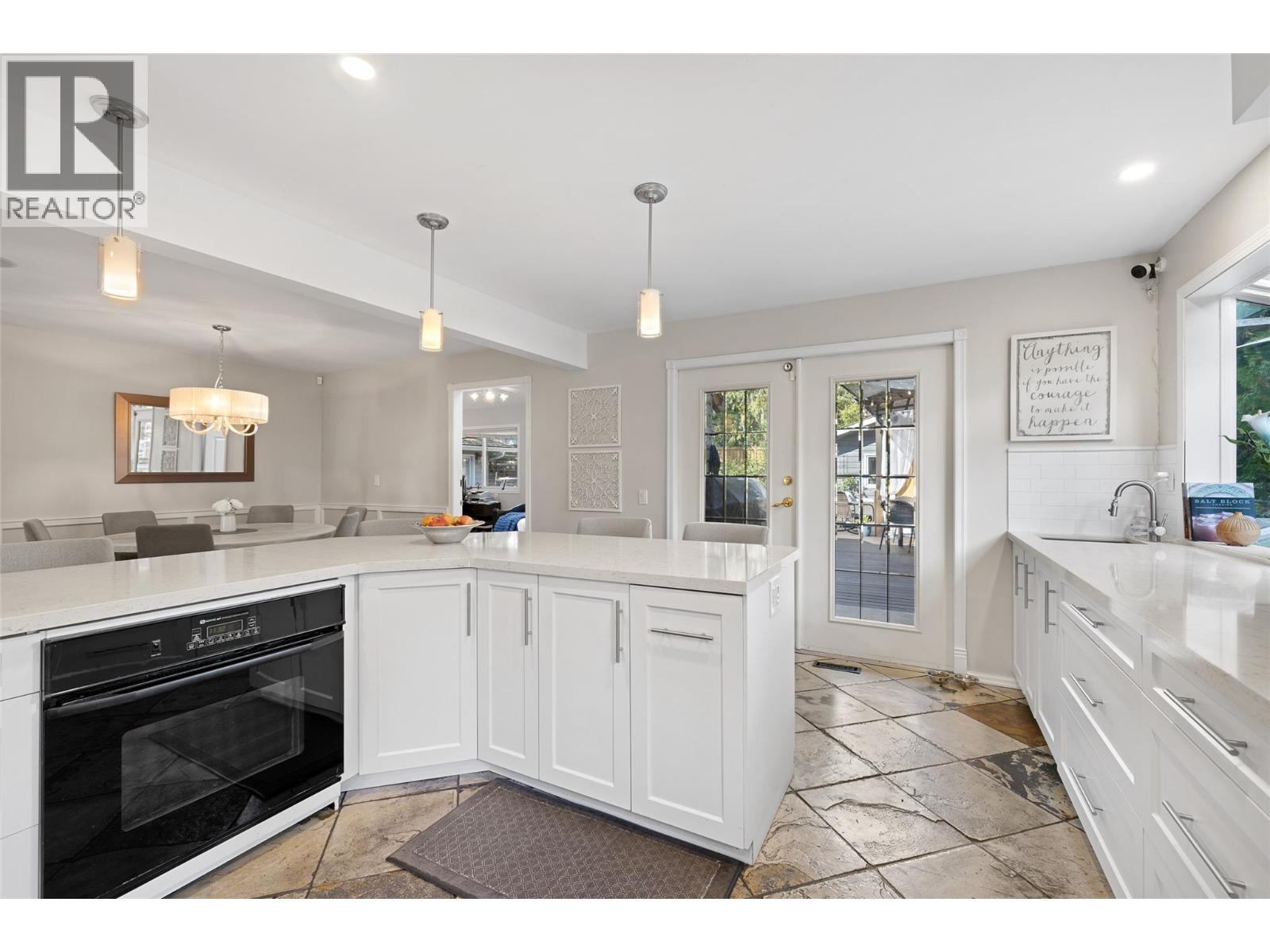 Picture for 1988 Abel  Street https://www.cirrealty.ca/reb/bc/3/10363773_10.jpg