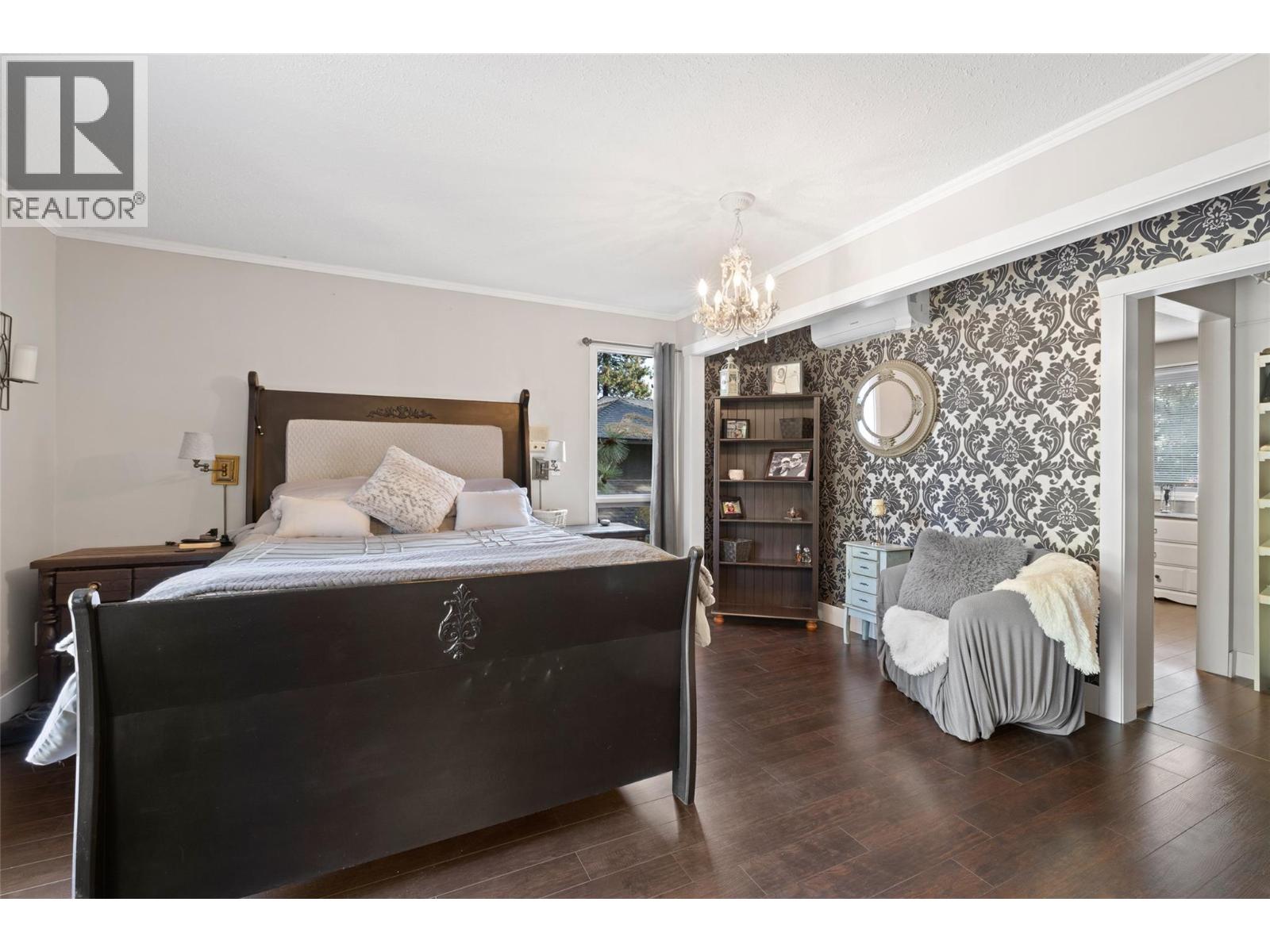Picture for 1988 Abel  Street https://www.cirrealty.ca/reb/bc/3/10363773_26.jpg