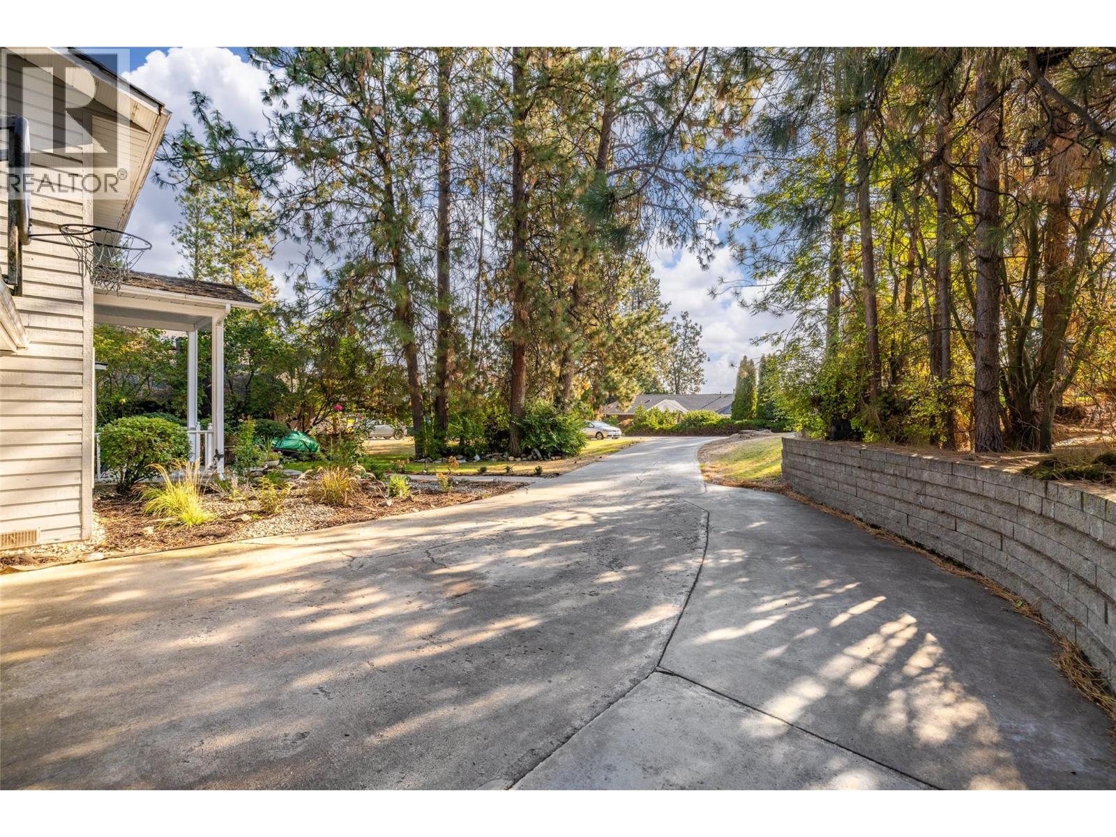 Picture for 1988 Abel  Street https://www.cirrealty.ca/reb/bc/3/10363773_61.jpg