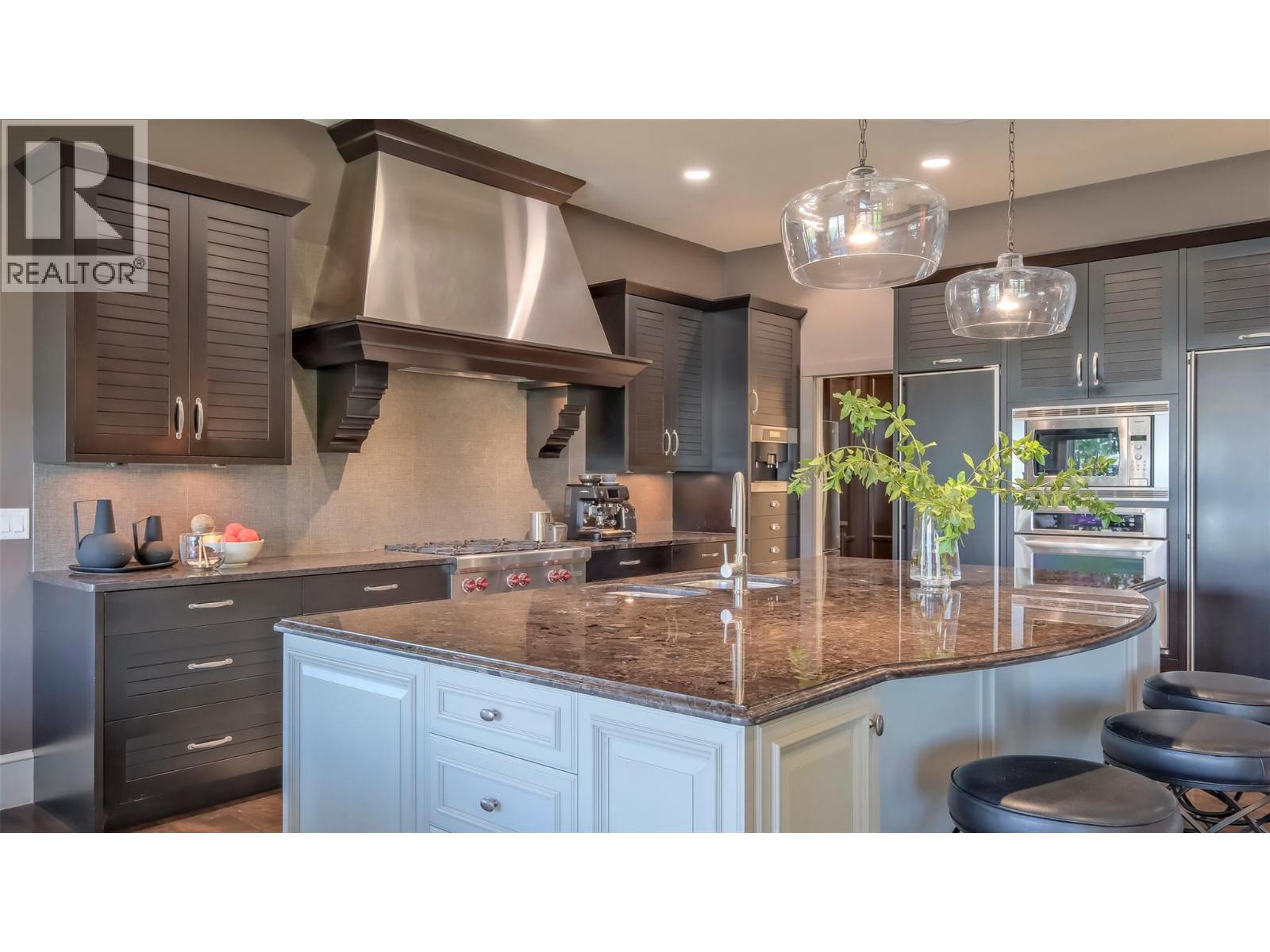 Picture for 1749 Capistrano  Drive https://www.cirrealty.ca/reb/bc/3/10363783_15.jpg