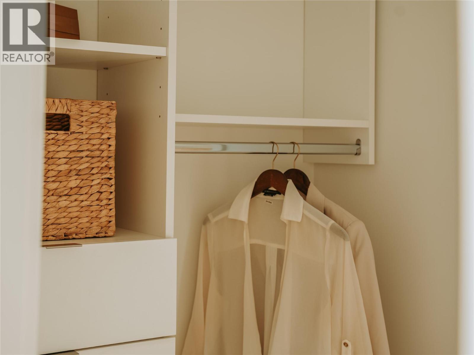 Picture for Unit #1702, 1626 Water  Street https://www.cirrealty.ca/reb/bc/3/10363793_23.jpg