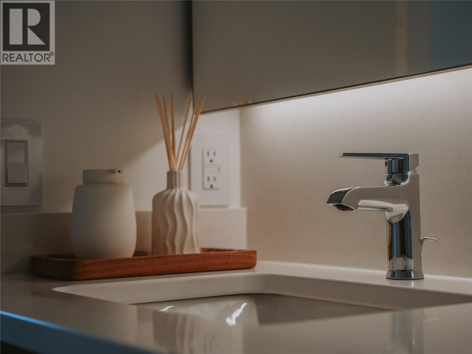 Picture for Unit #1702, 1626 Water  Street https://www.cirrealty.ca/reb/bc/3/10363793_32.jpg