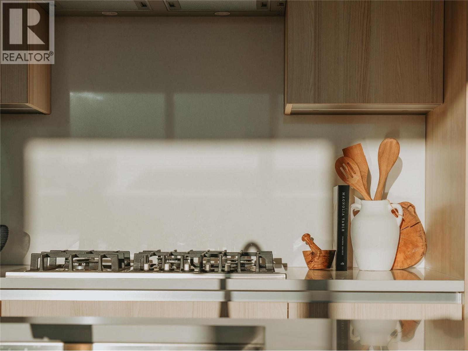 Picture for Unit #1702, 1626 Water  Street https://www.cirrealty.ca/reb/bc/3/10363793_8.jpg