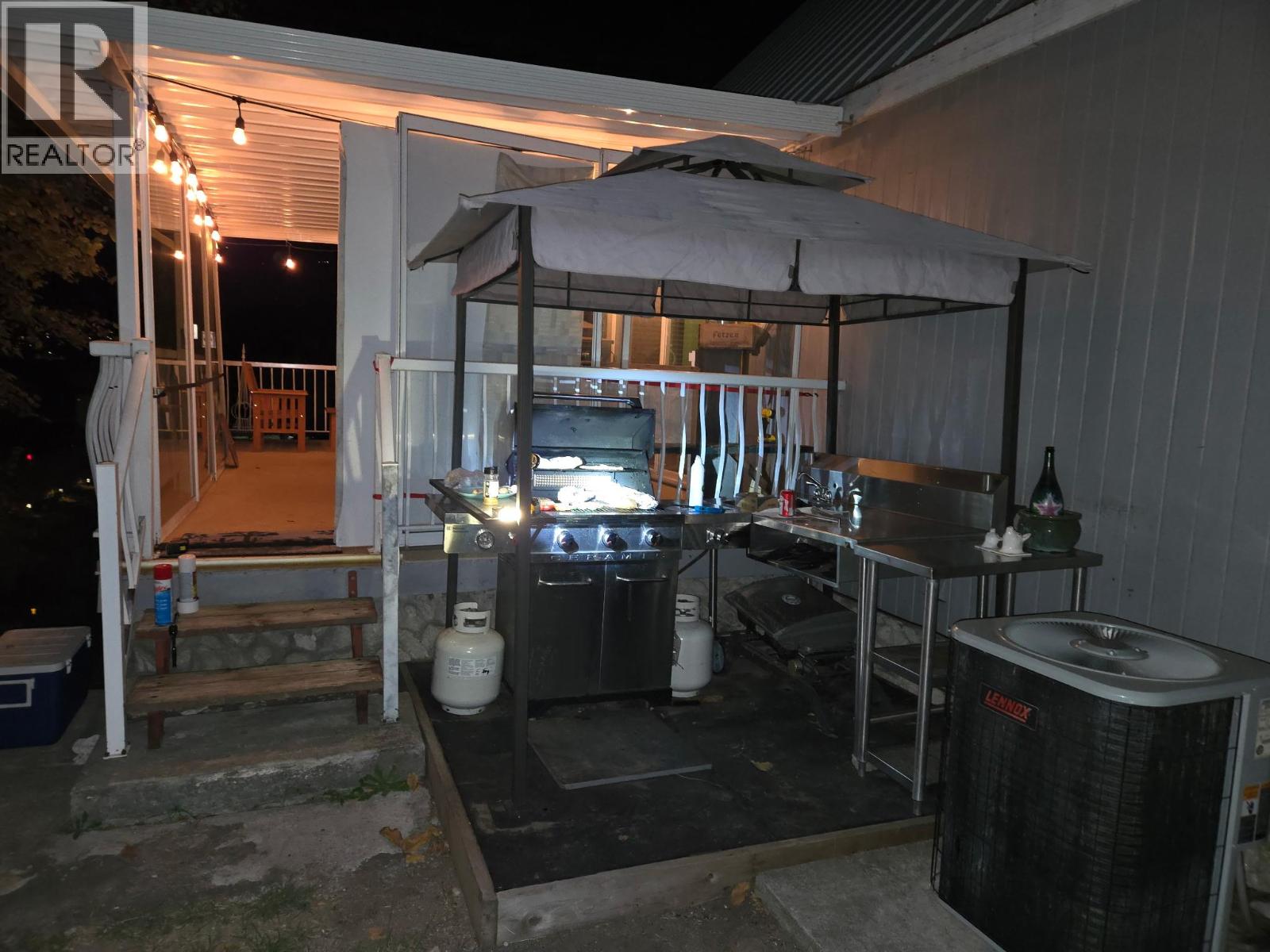 Picture for 1602 85TH  Street https://www.cirrealty.ca/reb/bc/3/10363933_35.jpg