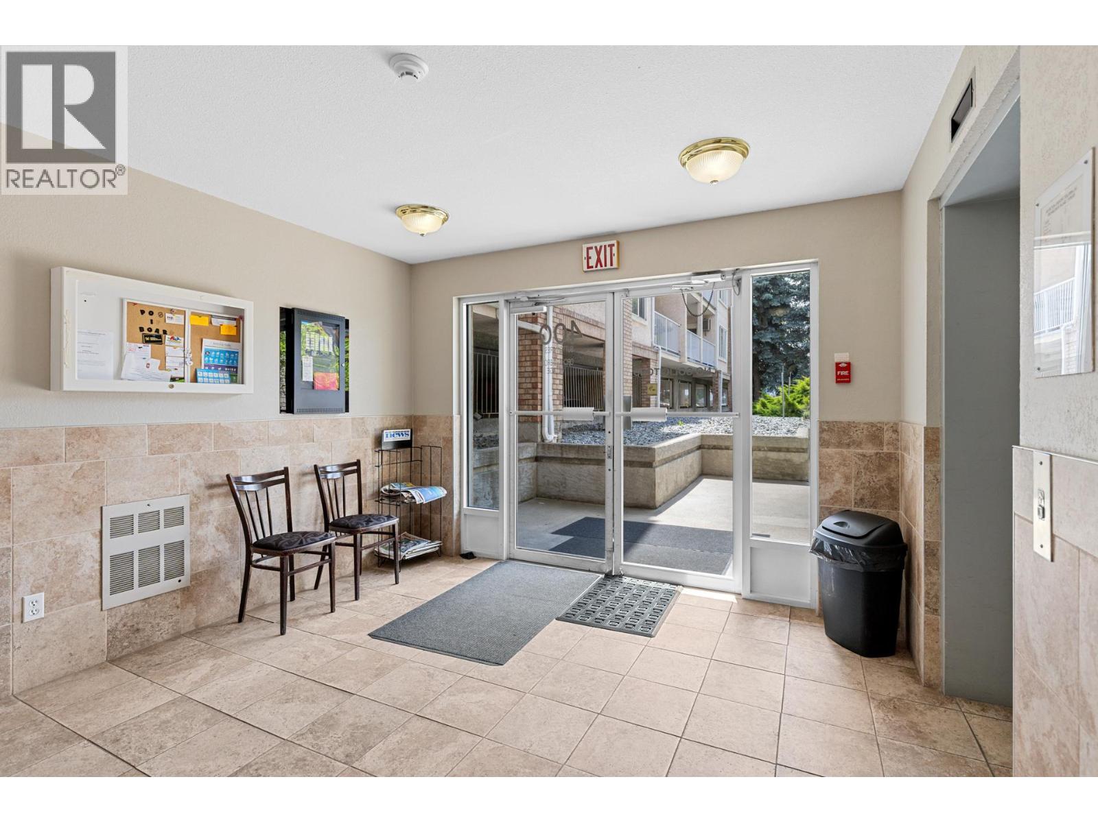 Picture for Unit #209, 400 Sutton  Crescent https://www.cirrealty.ca/reb/bc/3/10363993_40.jpg