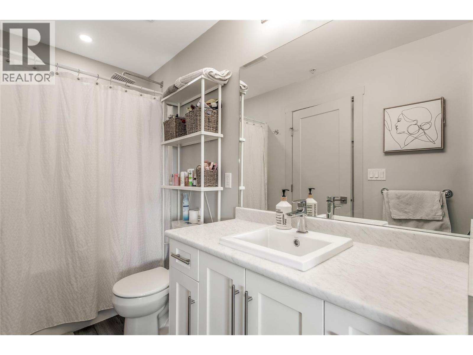 Picture for Unit #403, 3630 Mission Springs  Drive https://www.cirrealty.ca/reb/bc/3/10364113_17.jpg