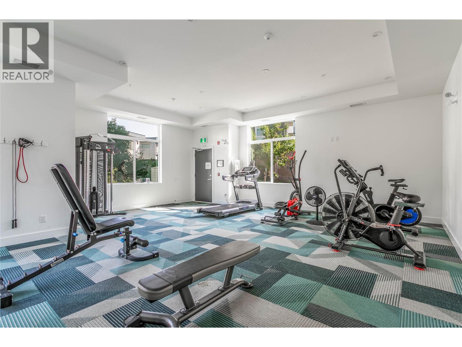 Picture for Unit #403, 3630 Mission Springs  Drive https://www.cirrealty.ca/reb/bc/3/10364113_24.jpg