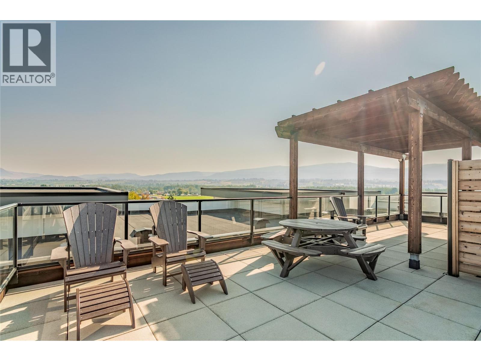 Picture for Unit #403, 3630 Mission Springs  Drive https://www.cirrealty.ca/reb/bc/3/10364113_35.jpg