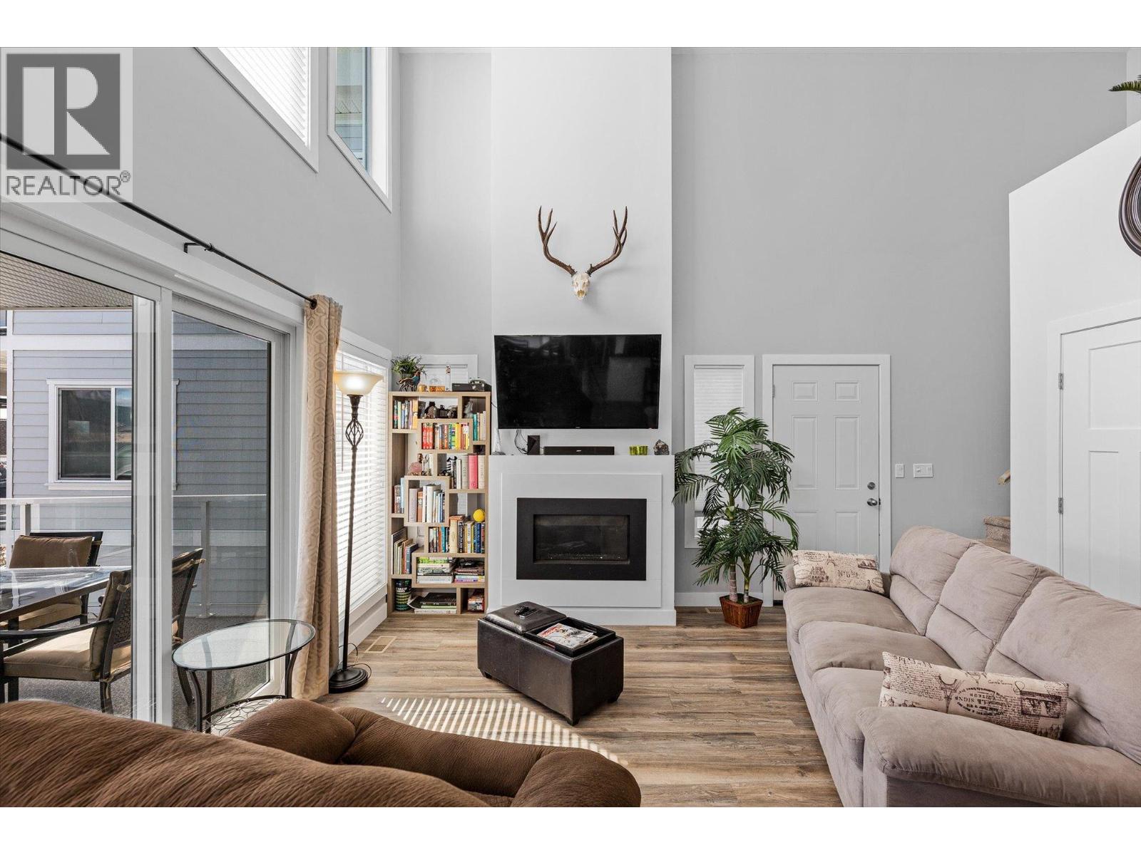 Picture for Unit #410, 6956 Terazona  Loop https://www.cirrealty.ca/reb/bc/3/10364183_12.jpg