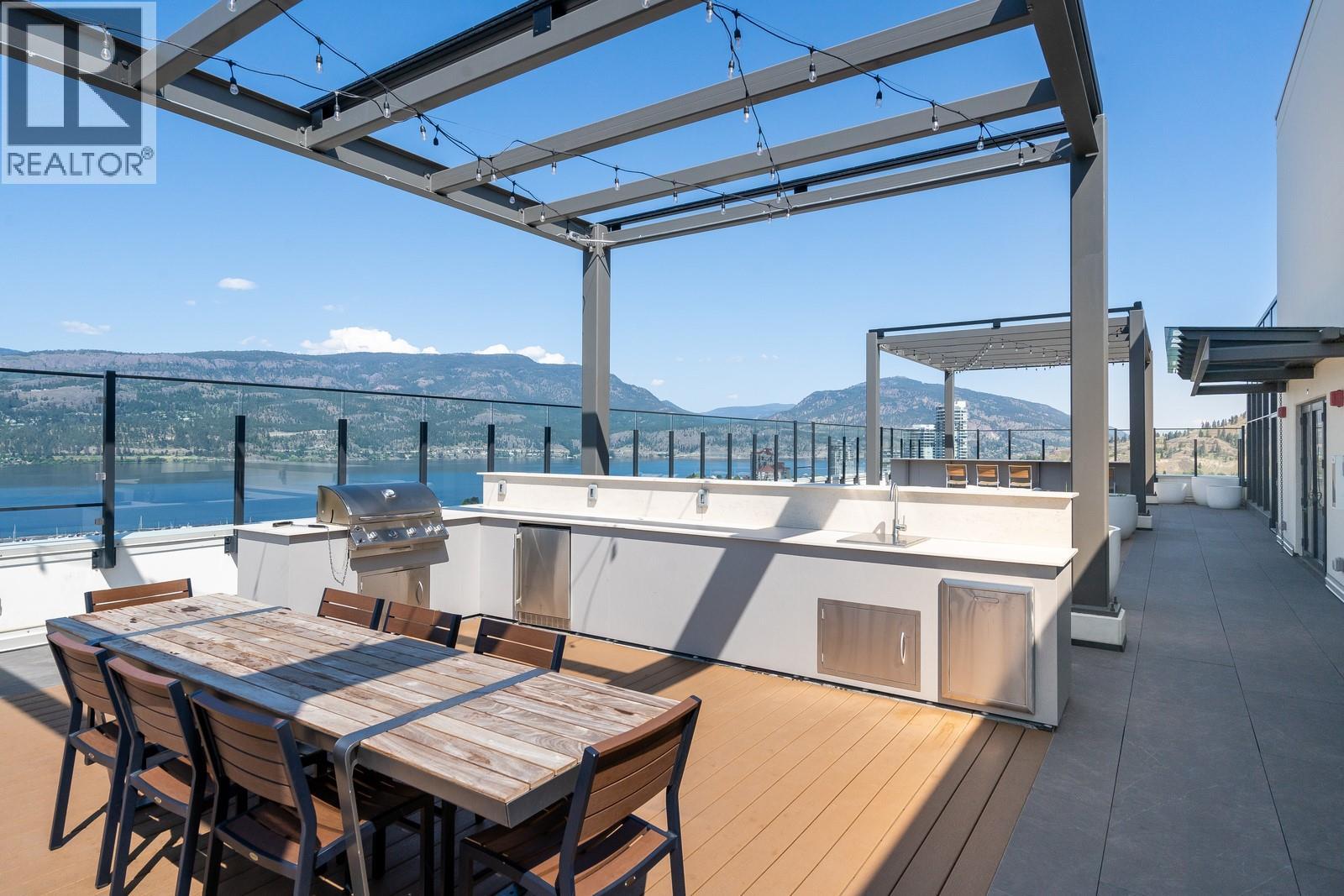 Picture for Unit #2203, 1471 St Paul  Street https://www.cirrealty.ca/reb/bc/3/10364273_39.jpg