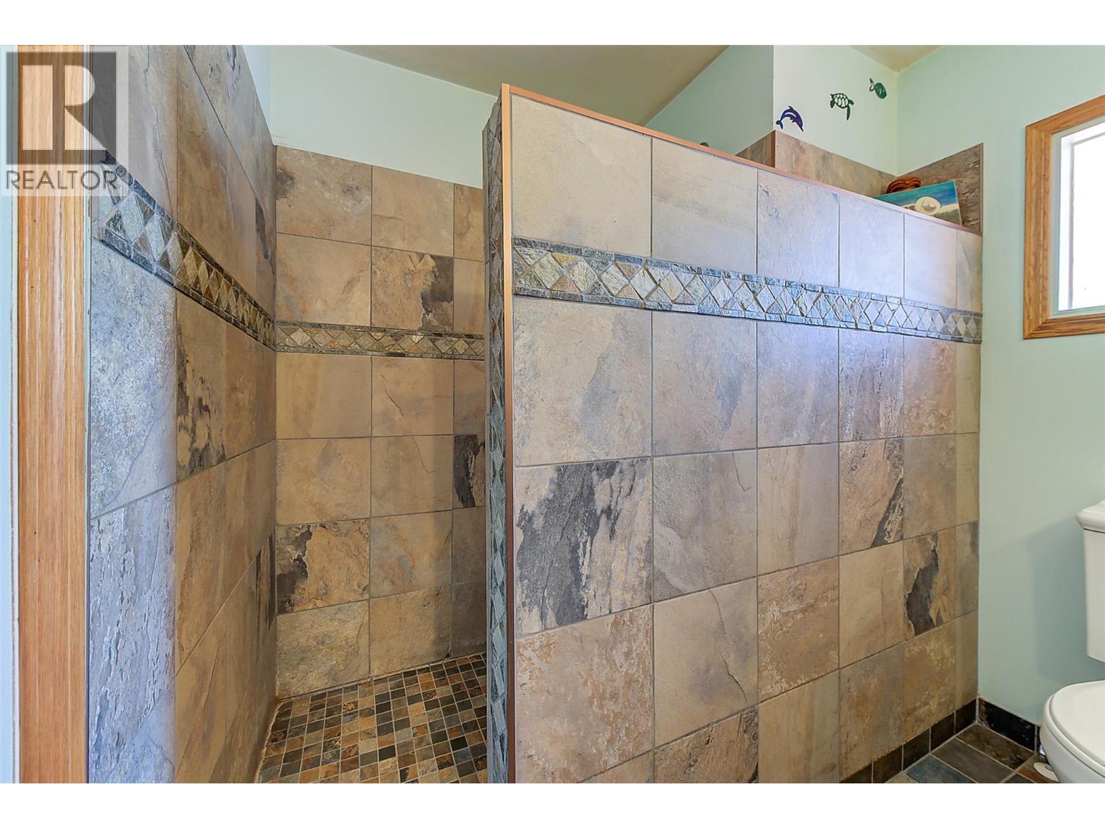 Picture for 3982 Hitchner  Road https://www.cirrealty.ca/reb/bc/3/10364353_29.jpg