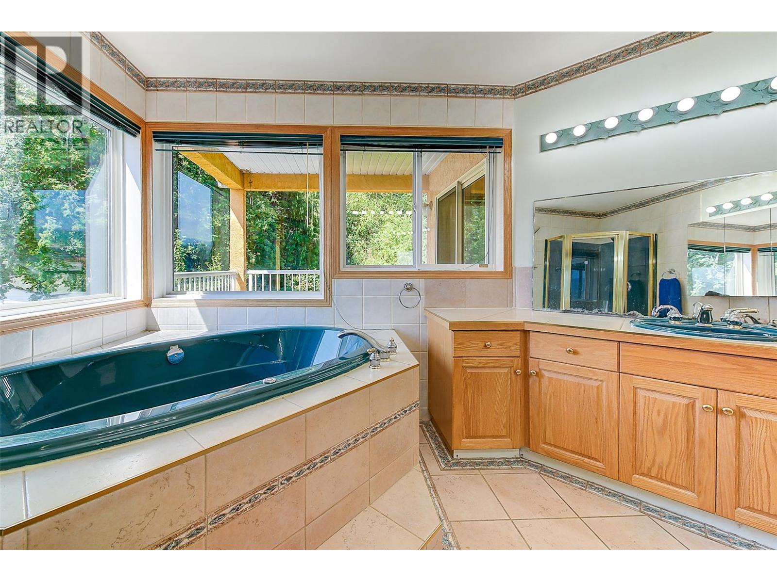 Picture for 3982 Hitchner  Road https://www.cirrealty.ca/reb/bc/3/10364353_34.jpg