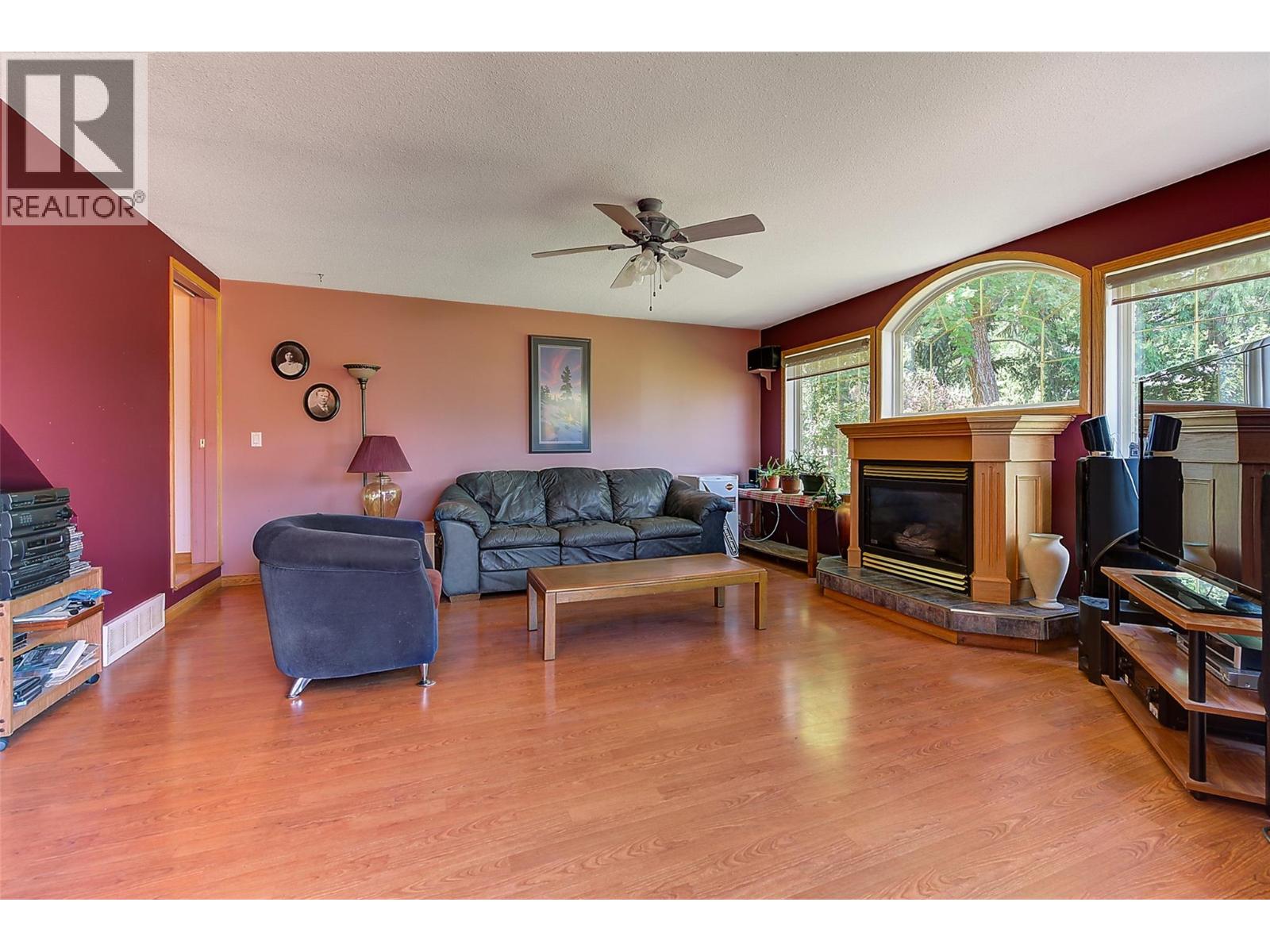 Picture for 3982 Hitchner  Road https://www.cirrealty.ca/reb/bc/3/10364353_37.jpg