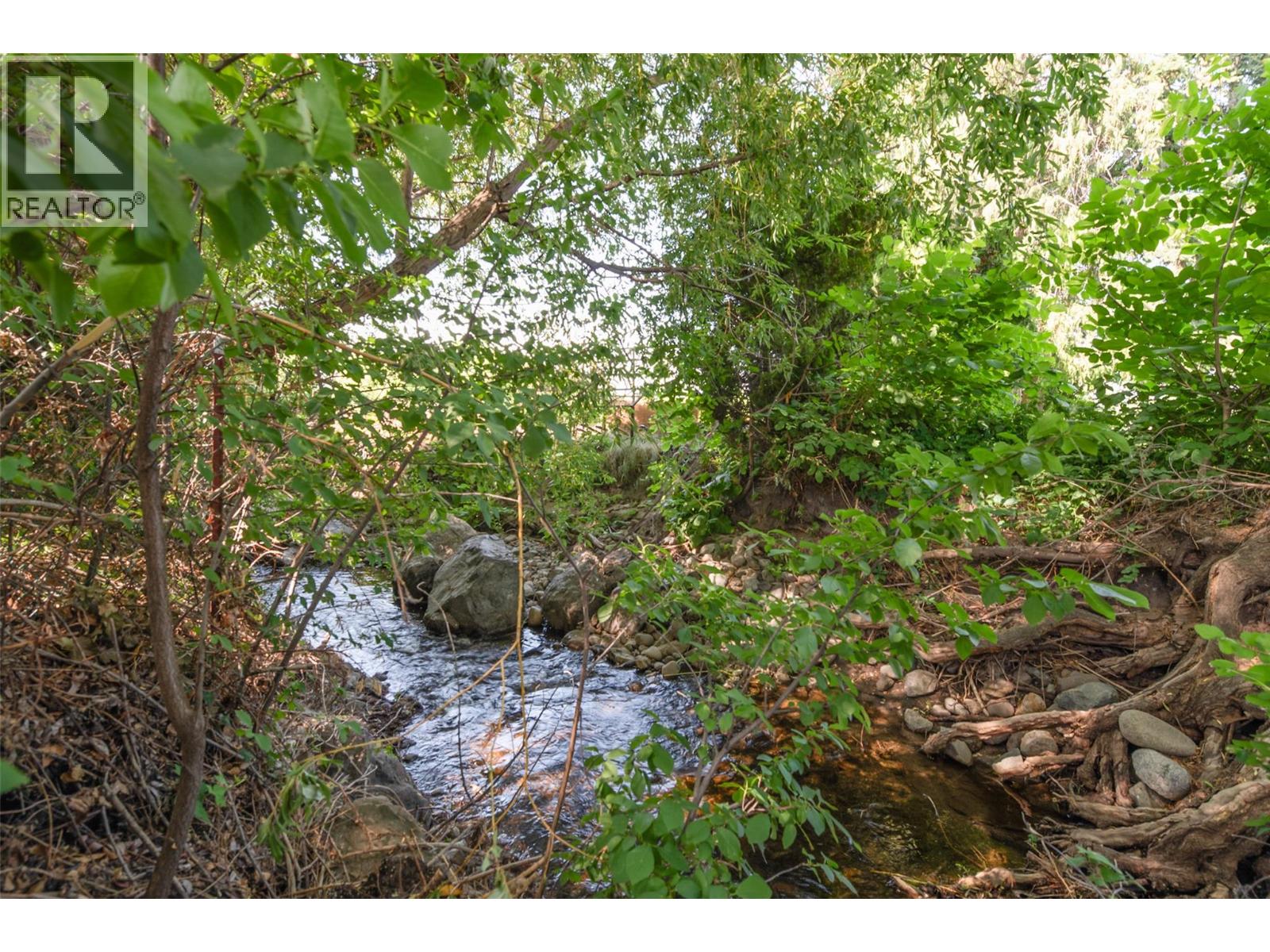 Picture for 3982 Hitchner  Road https://www.cirrealty.ca/reb/bc/3/10364353_43.jpg