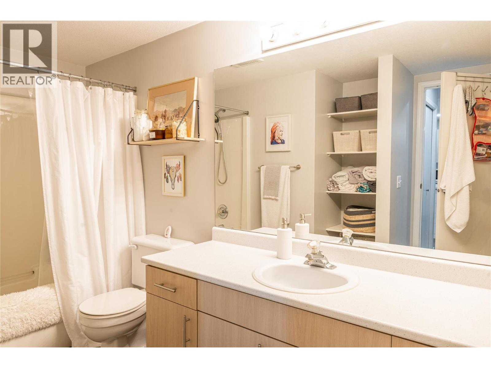Picture for Unit #304, 240 Hollywood  RoadN https://www.cirrealty.ca/reb/bc/3/10364363_11.jpg