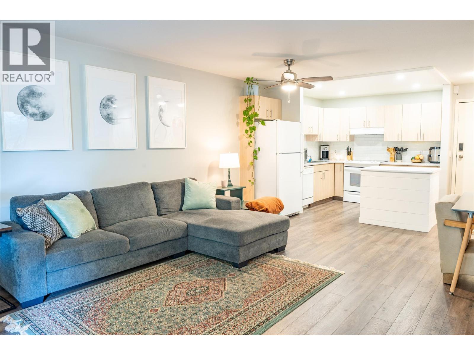 Picture for Unit #304, 240 Hollywood  RoadN https://www.cirrealty.ca/reb/bc/3/10364363_13.jpg