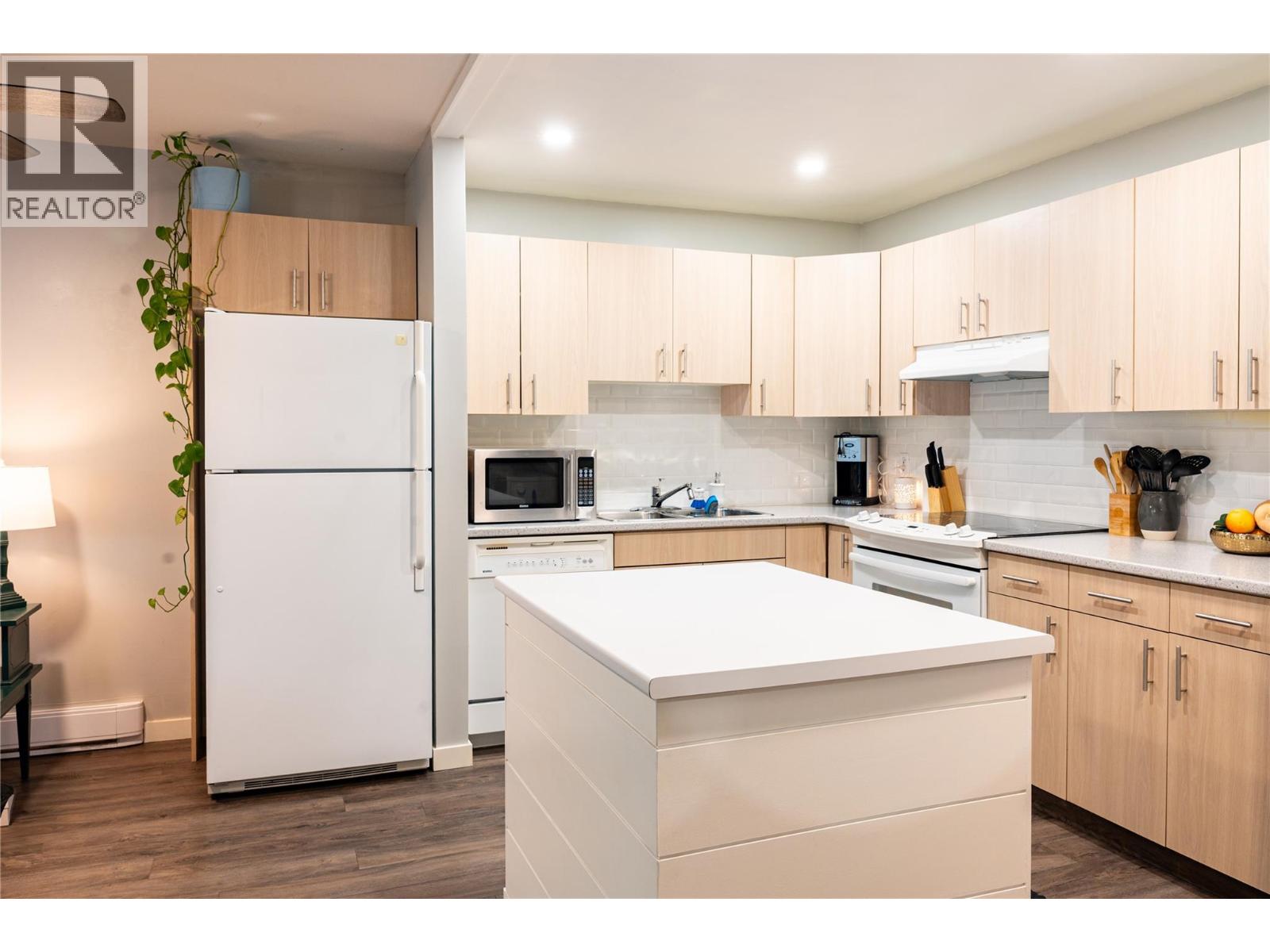 Picture for Unit #304, 240 Hollywood  RoadN