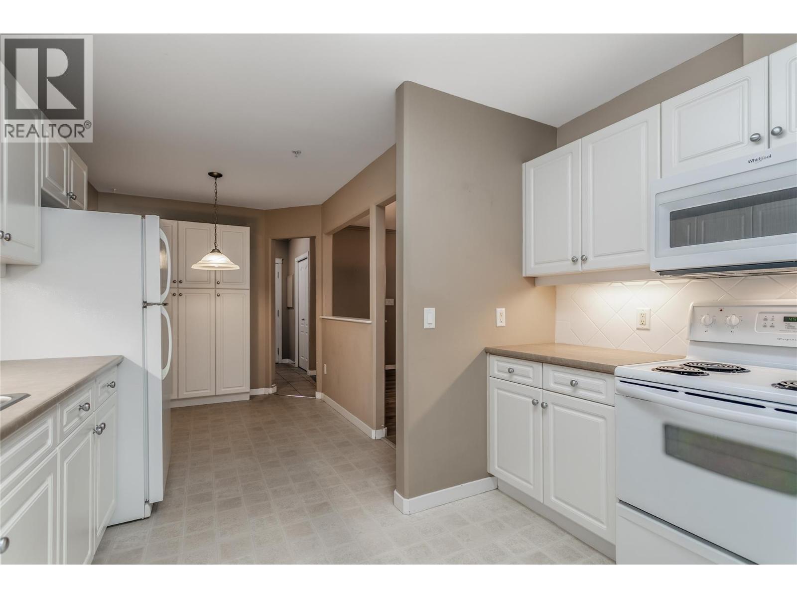 Picture for Unit #202, 303 Whitman  Road https://www.cirrealty.ca/reb/bc/3/10364583_10.jpg