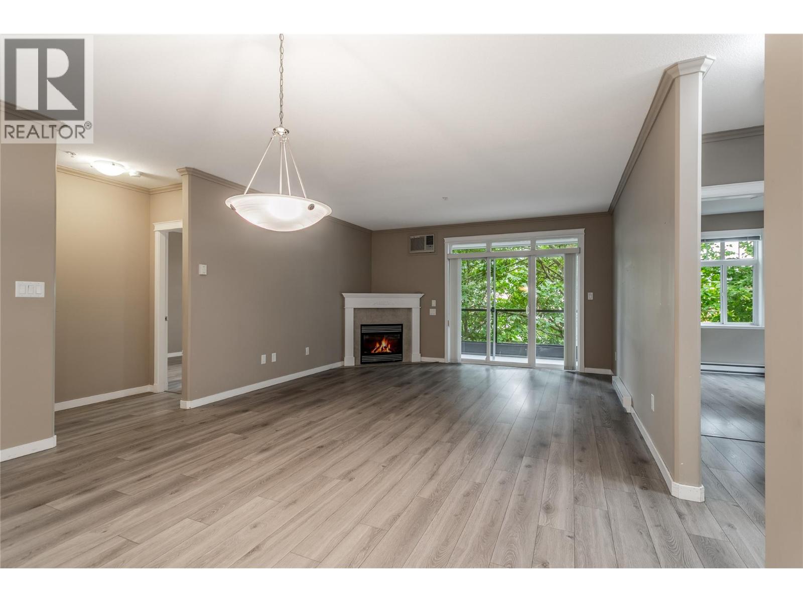 Picture for Unit #202, 303 Whitman  Road https://www.cirrealty.ca/reb/bc/3/10364583_12.jpg