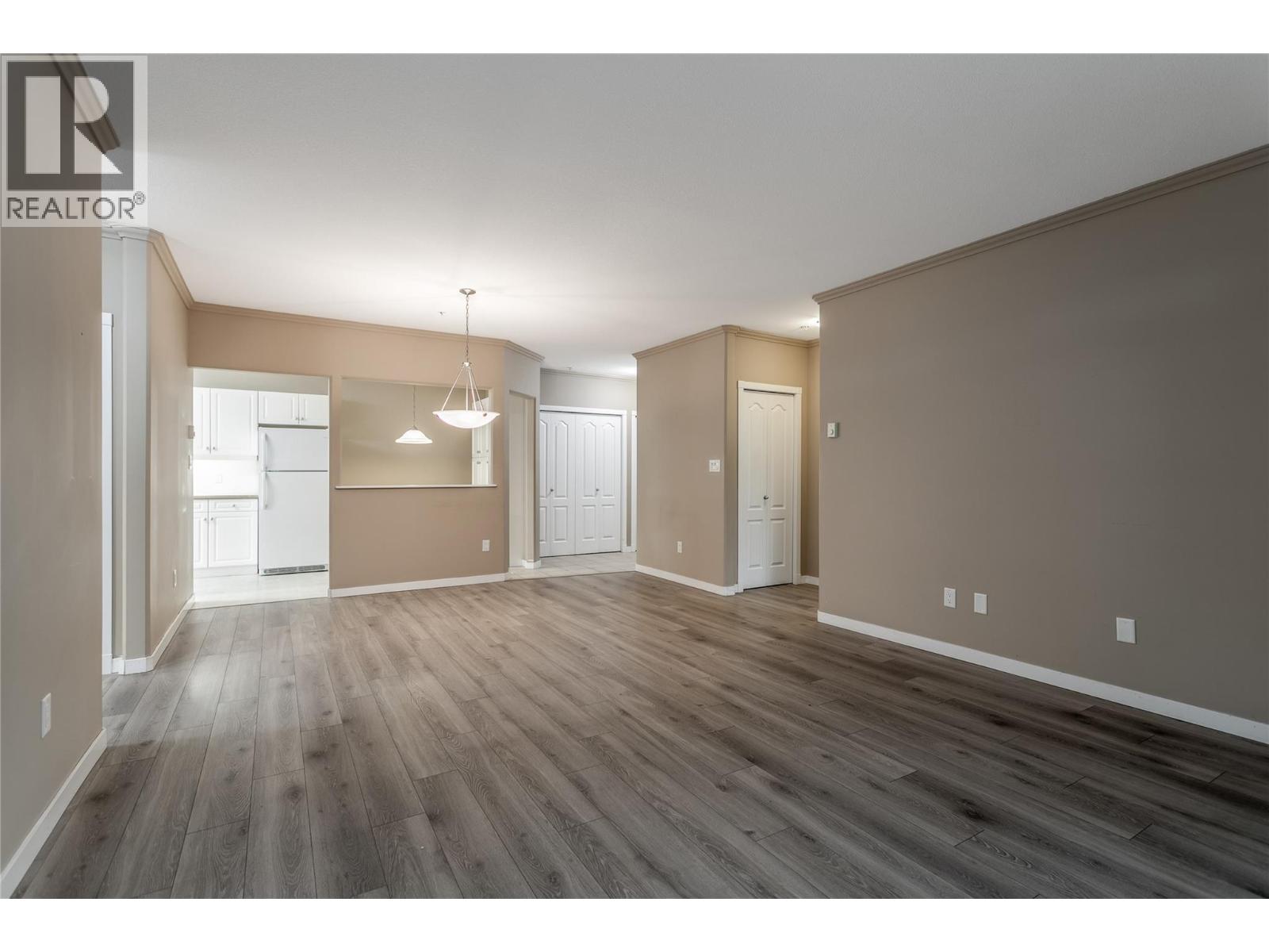 Picture for Unit #202, 303 Whitman  Road https://www.cirrealty.ca/reb/bc/3/10364583_16.jpg