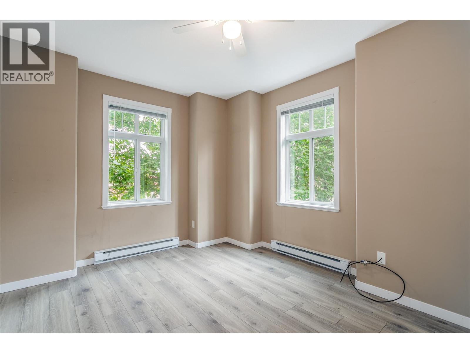 Picture for Unit #202, 303 Whitman  Road https://www.cirrealty.ca/reb/bc/3/10364583_21.jpg