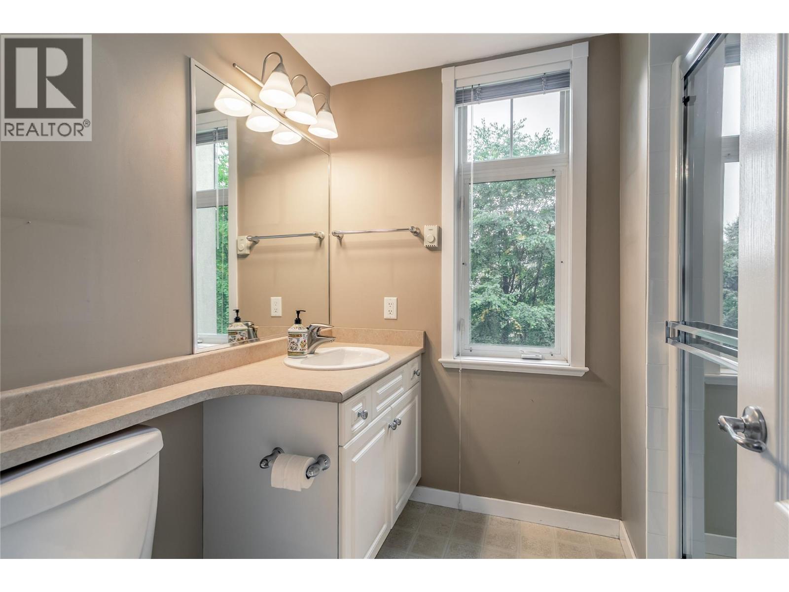 Picture for Unit #202, 303 Whitman  Road https://www.cirrealty.ca/reb/bc/3/10364583_24.jpg