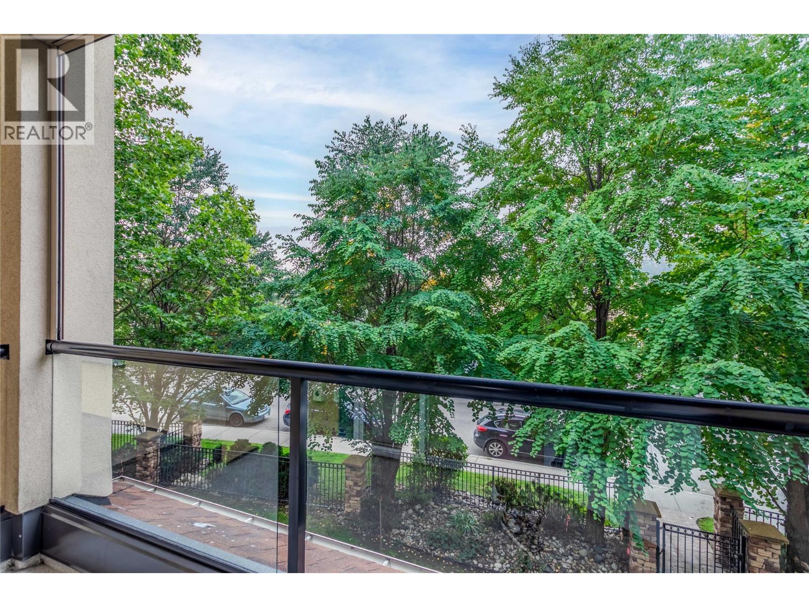 Picture for Unit #202, 303 Whitman  Road https://www.cirrealty.ca/reb/bc/3/10364583_28.jpg