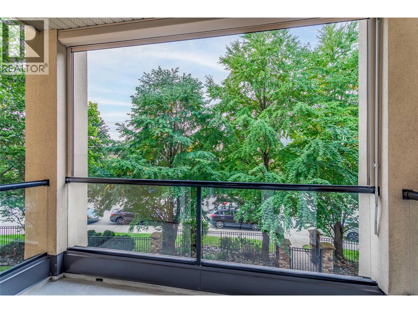 Picture for Unit #202, 303 Whitman  Road https://www.cirrealty.ca/reb/bc/3/10364583_30.jpg