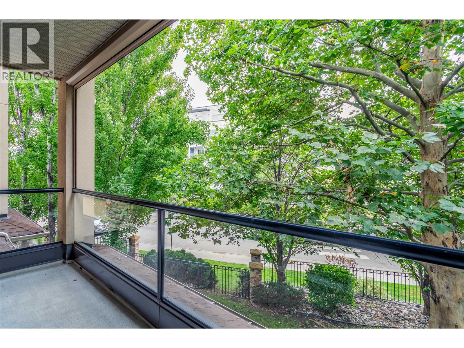 Picture for Unit #202, 303 Whitman  Road https://www.cirrealty.ca/reb/bc/3/10364583_32.jpg