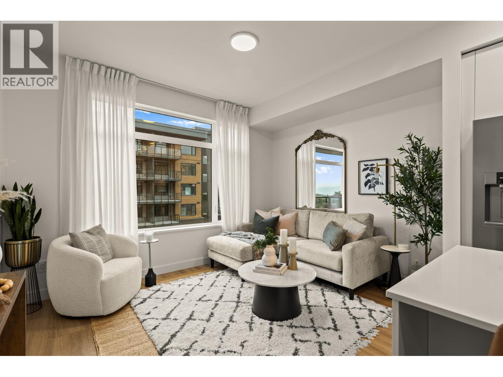 Picture for Unit #403, 2780 Olalla  Road https://www.cirrealty.ca/reb/bc/3/10364623_11.jpg