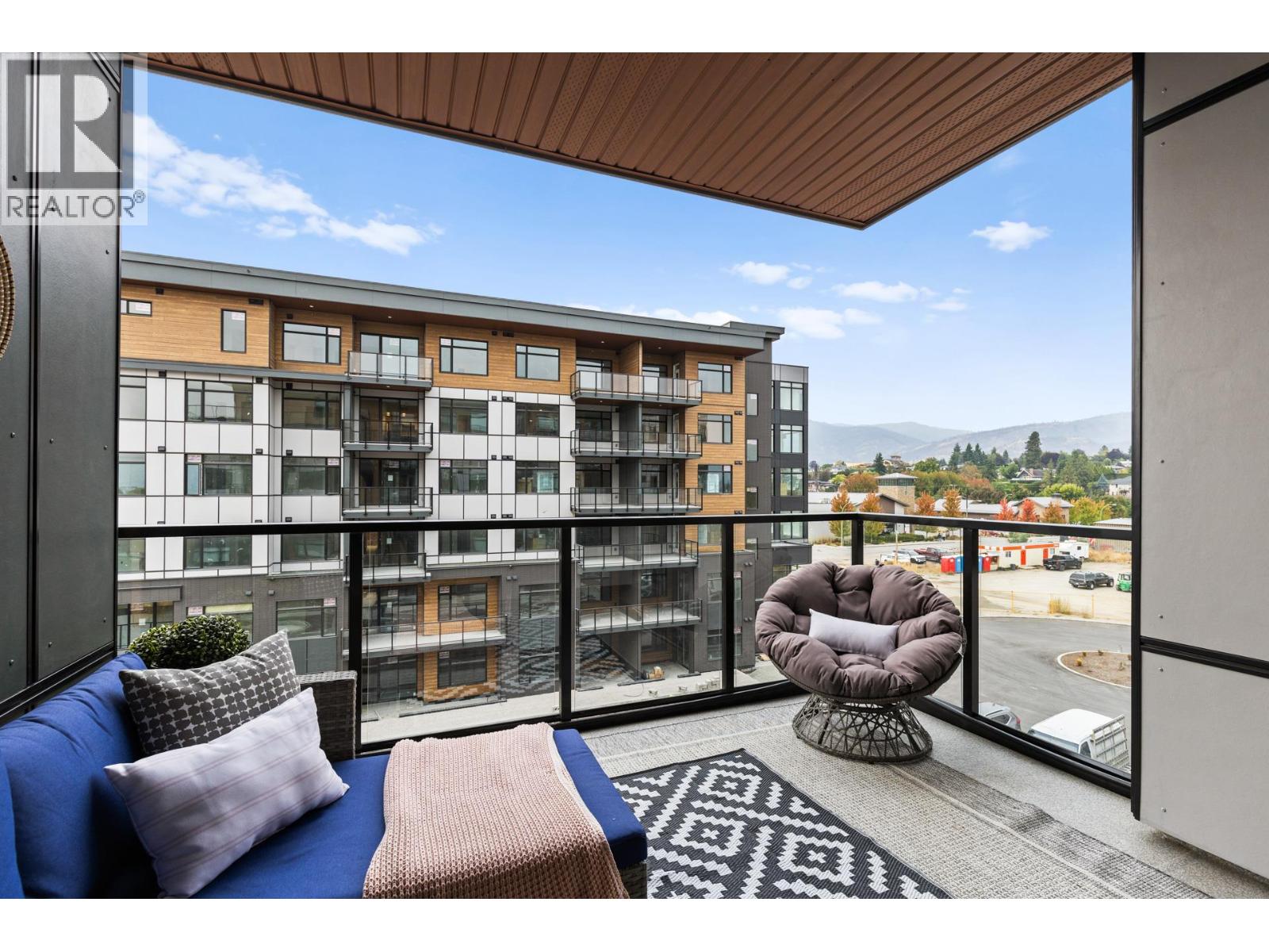 Picture for Unit #403, 2780 Olalla  Road https://www.cirrealty.ca/reb/bc/3/10364623_24.jpg