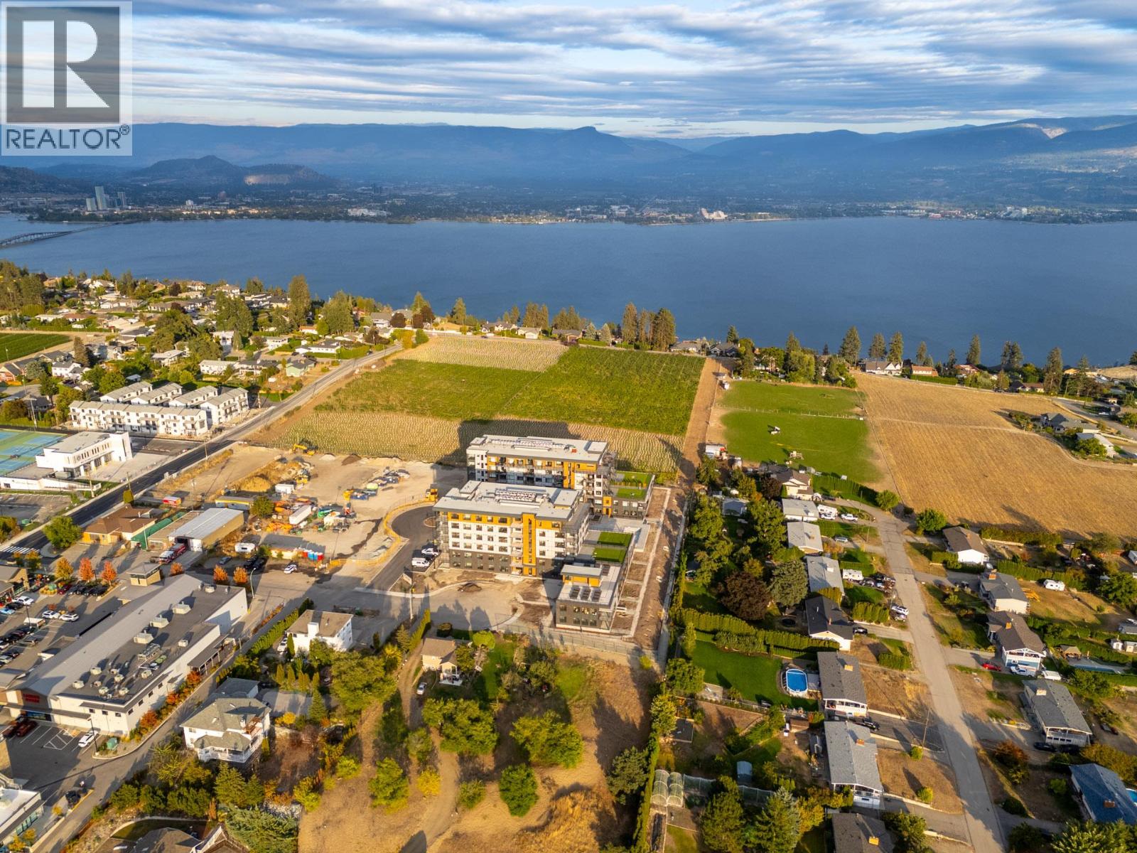 Picture for Unit #403, 2780 Olalla  Road https://www.cirrealty.ca/reb/bc/3/10364623_32.jpg